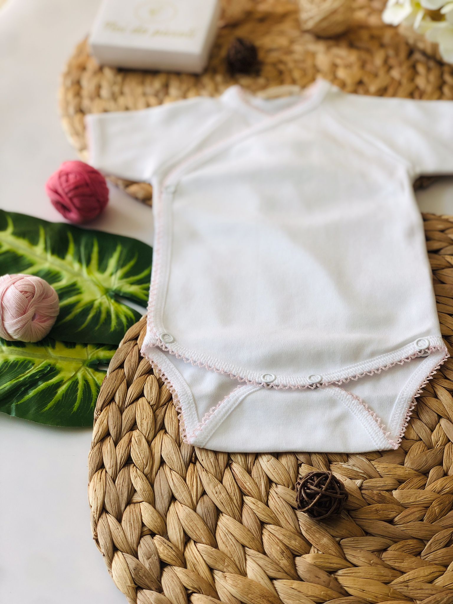 BODY ANTIPANICO BIANCO E BORDINO ROSA IN CALDO COTONE - Noi da piccoli