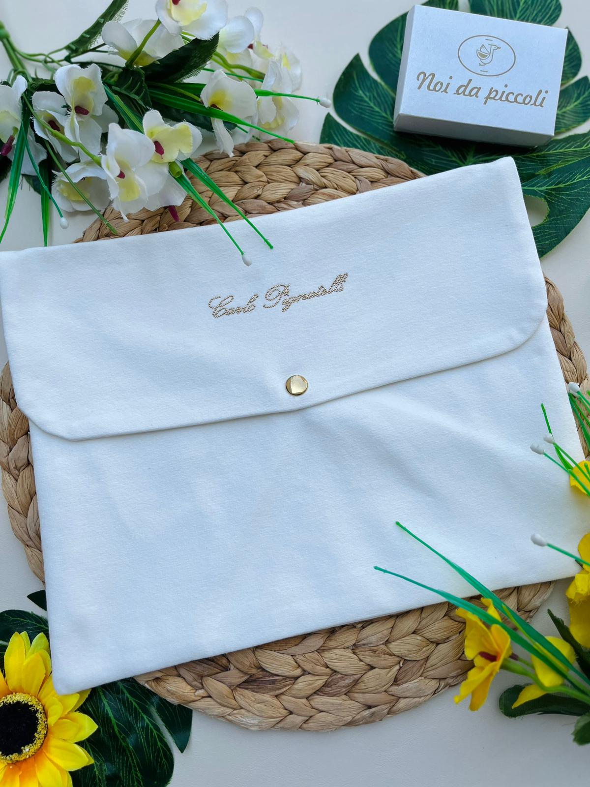 BORSA CAMBIO IN COLORAZIONE BIANCO CON BOTTONCINO IN ORO - Noi da piccoli