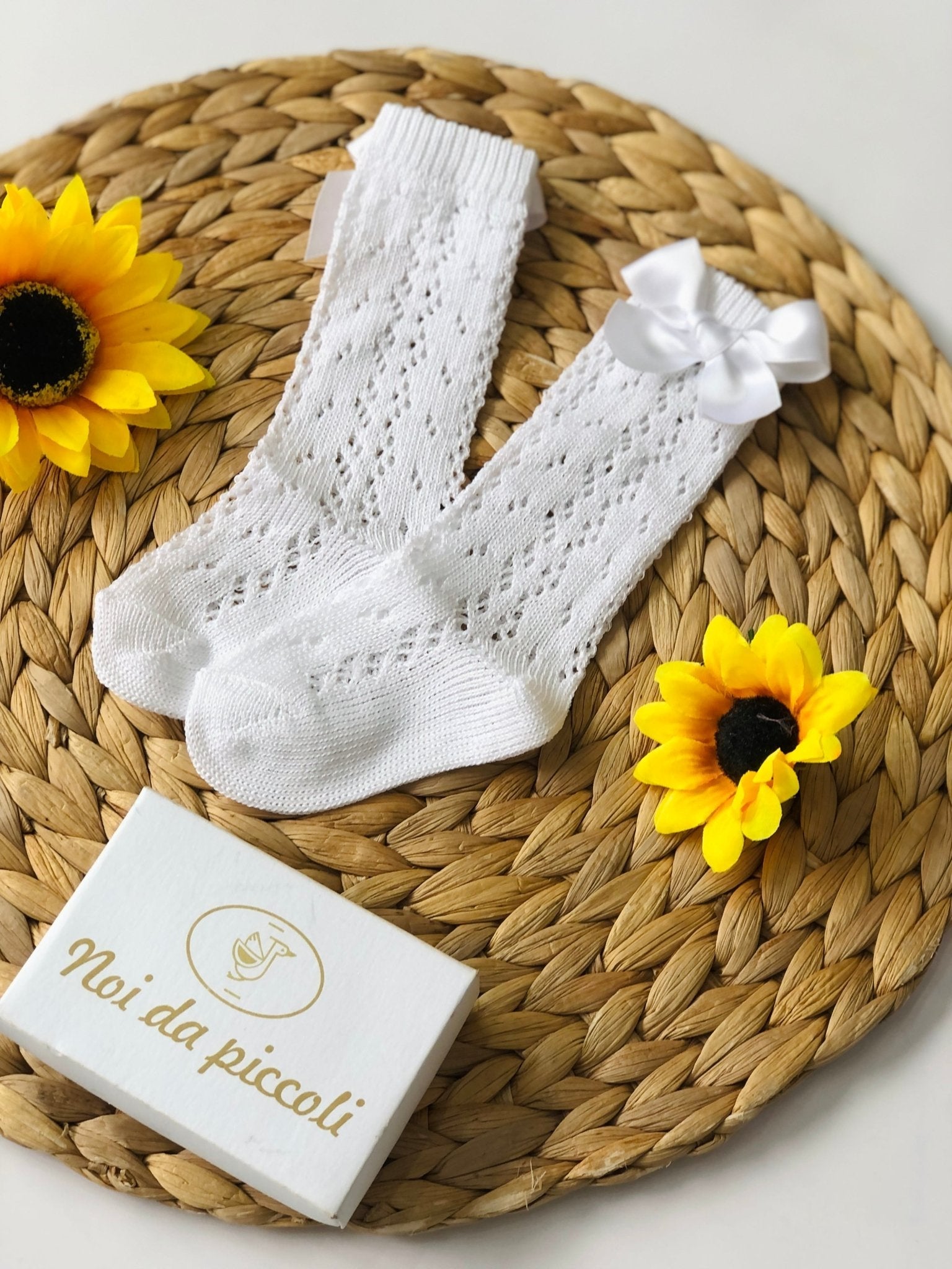 CALZINO ALTO TRAFORATO CON FIOCCO BIANCO COTONE CALDO - Noi da piccoli