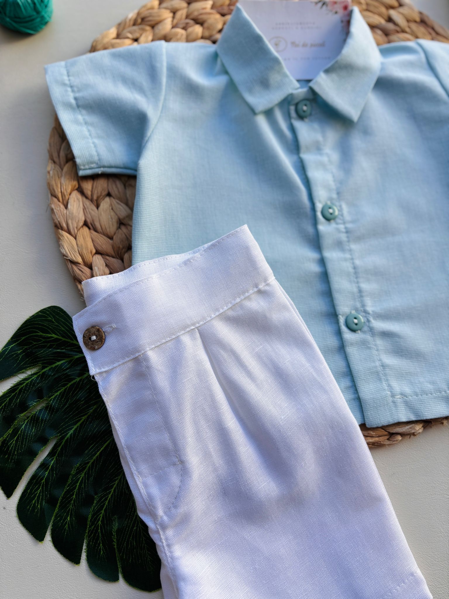 CAMICIA IN COTONE CON PANTALONCINO IN LINO E COTONE VERDE ACQUA - Noi da piccoli