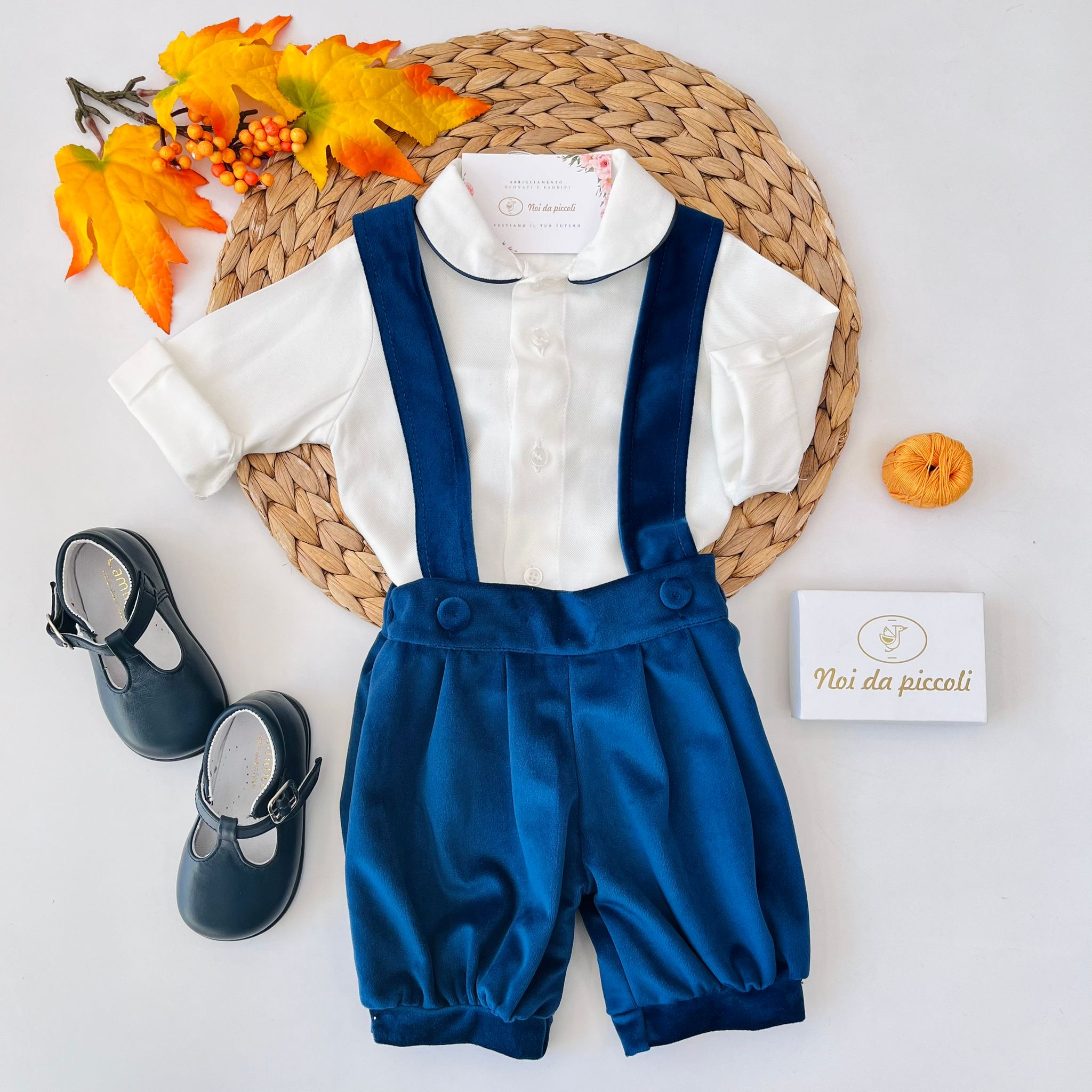 CAMICINA BIANCA CON SALOPETTE FRANCESE IN VELLUTO BLU - Noi da piccoli