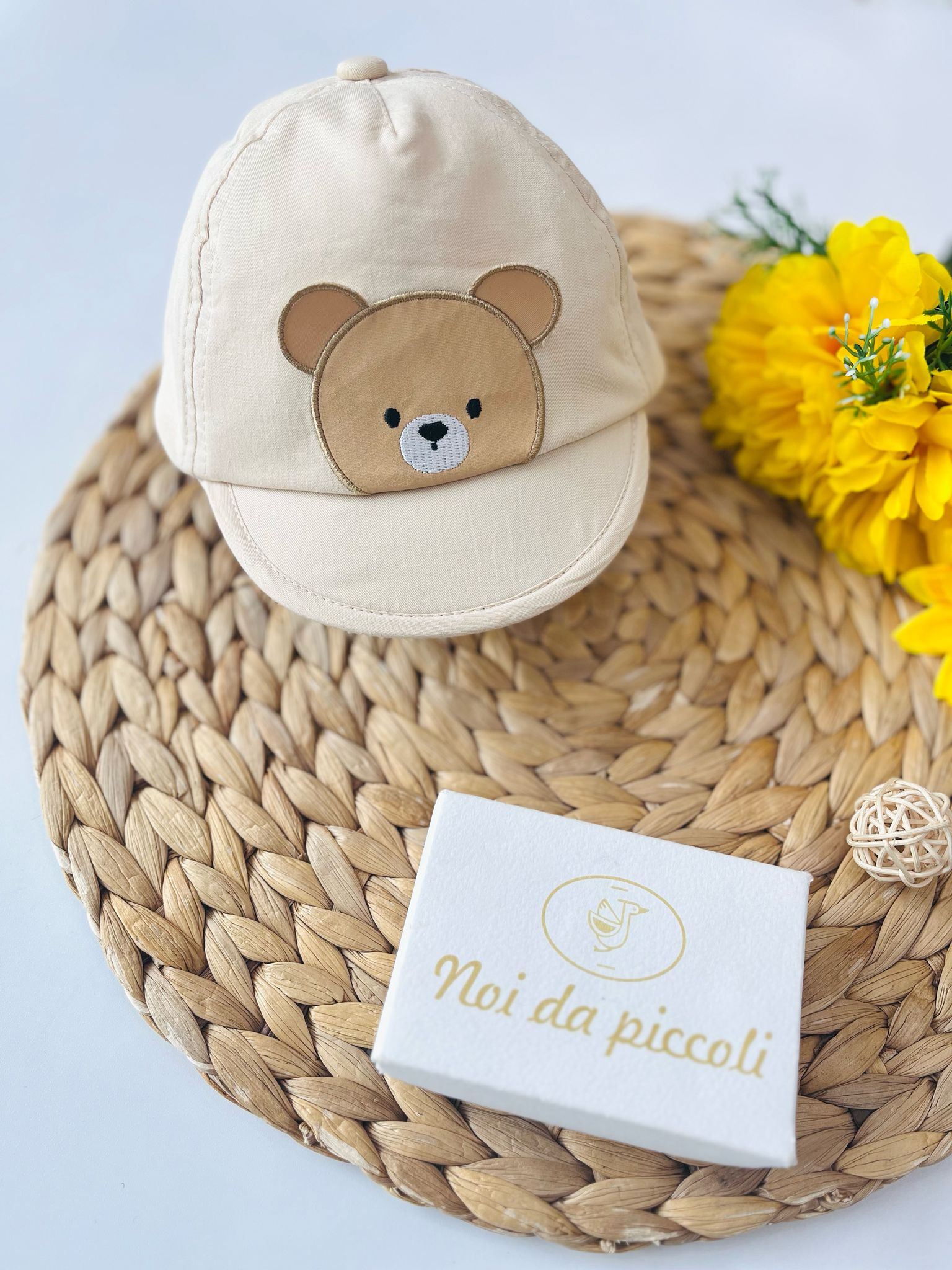 cappellino 100 % COTONE Bianco - Noi da piccoli