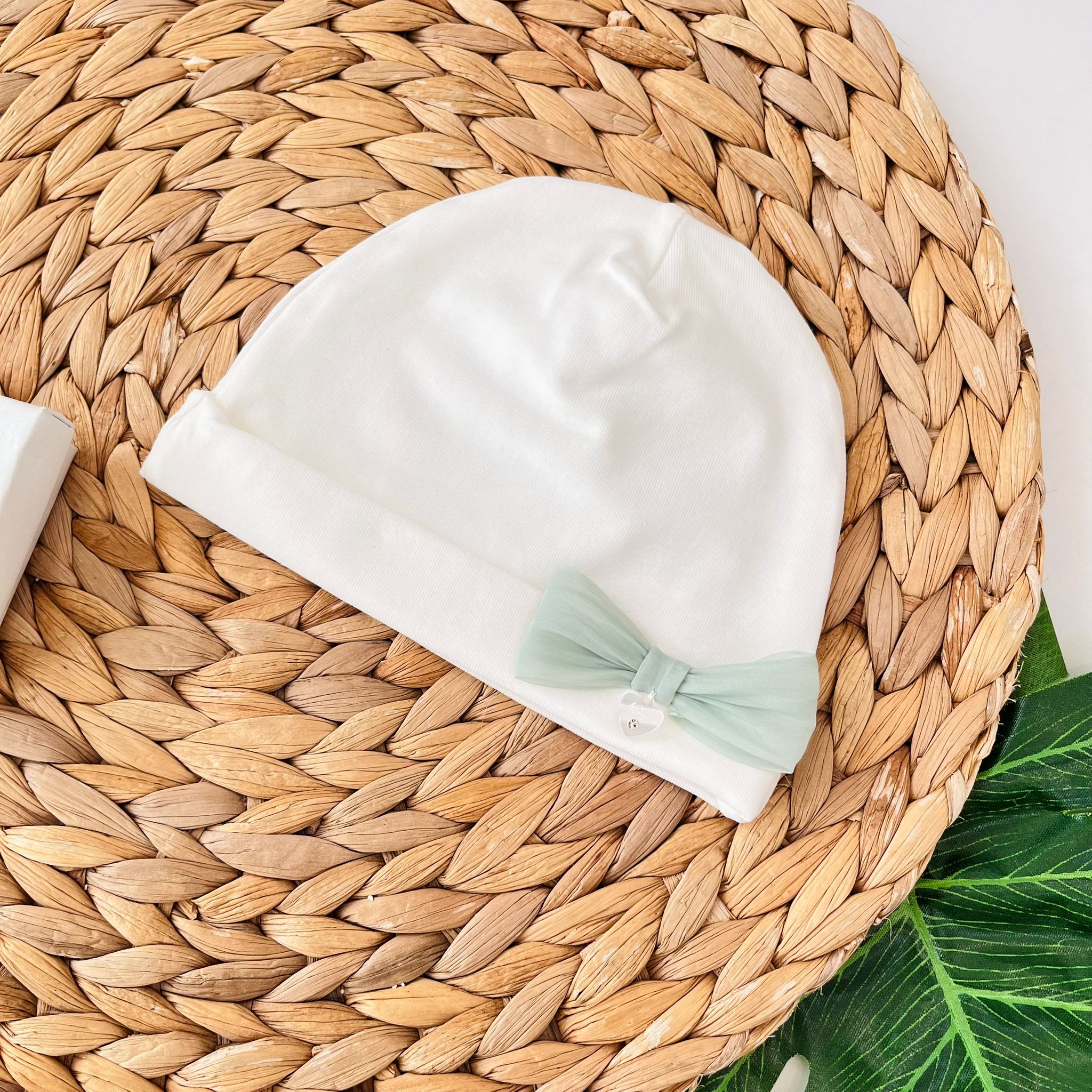 CAPPELLINO 100 % COTONE BIANCO FIOCCHETTO VERDE - Noi da piccoli