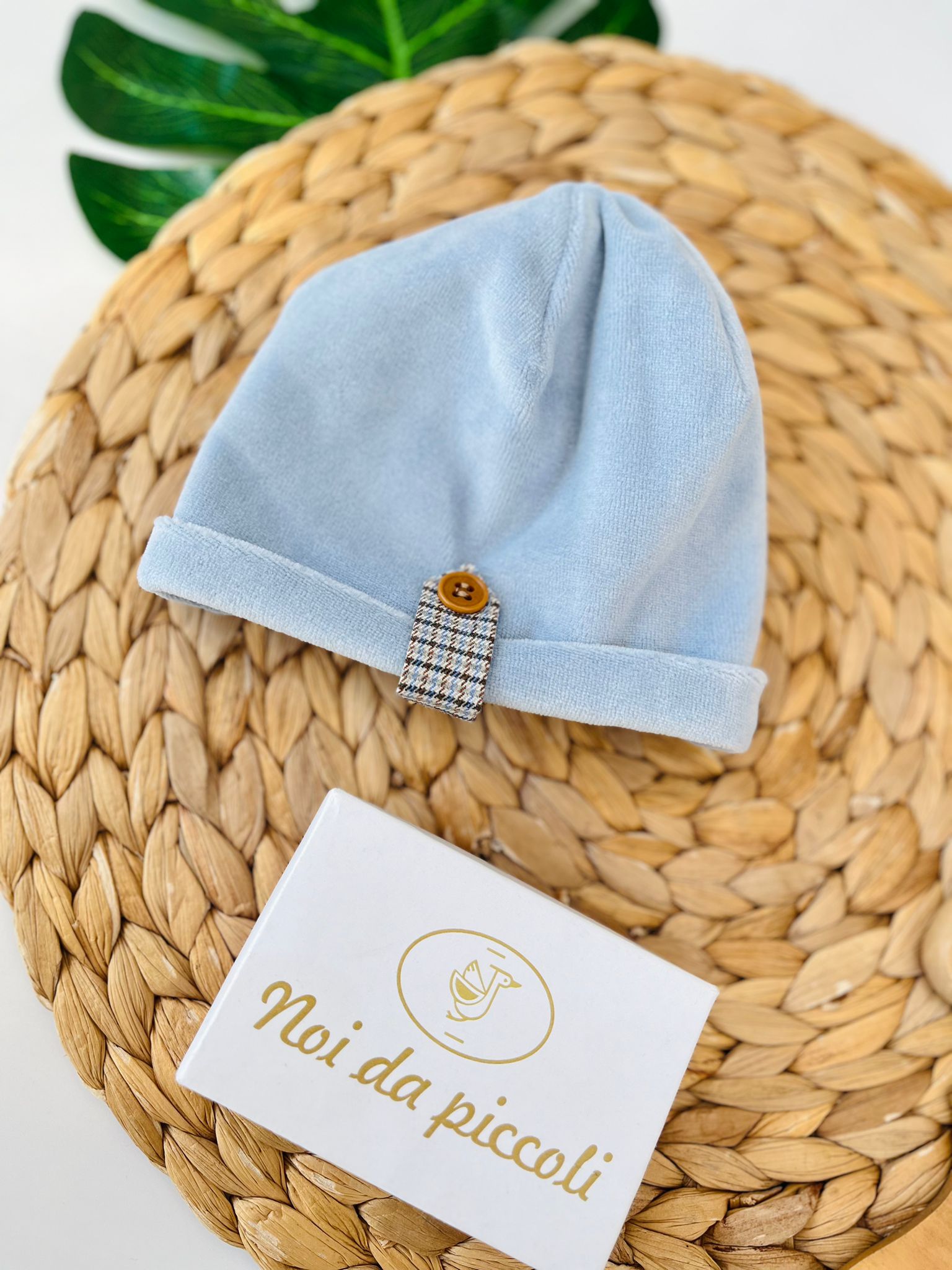 CAPPELLINO CON BOTTONCINO CINIGLIA POLVERE - Noi da piccoli