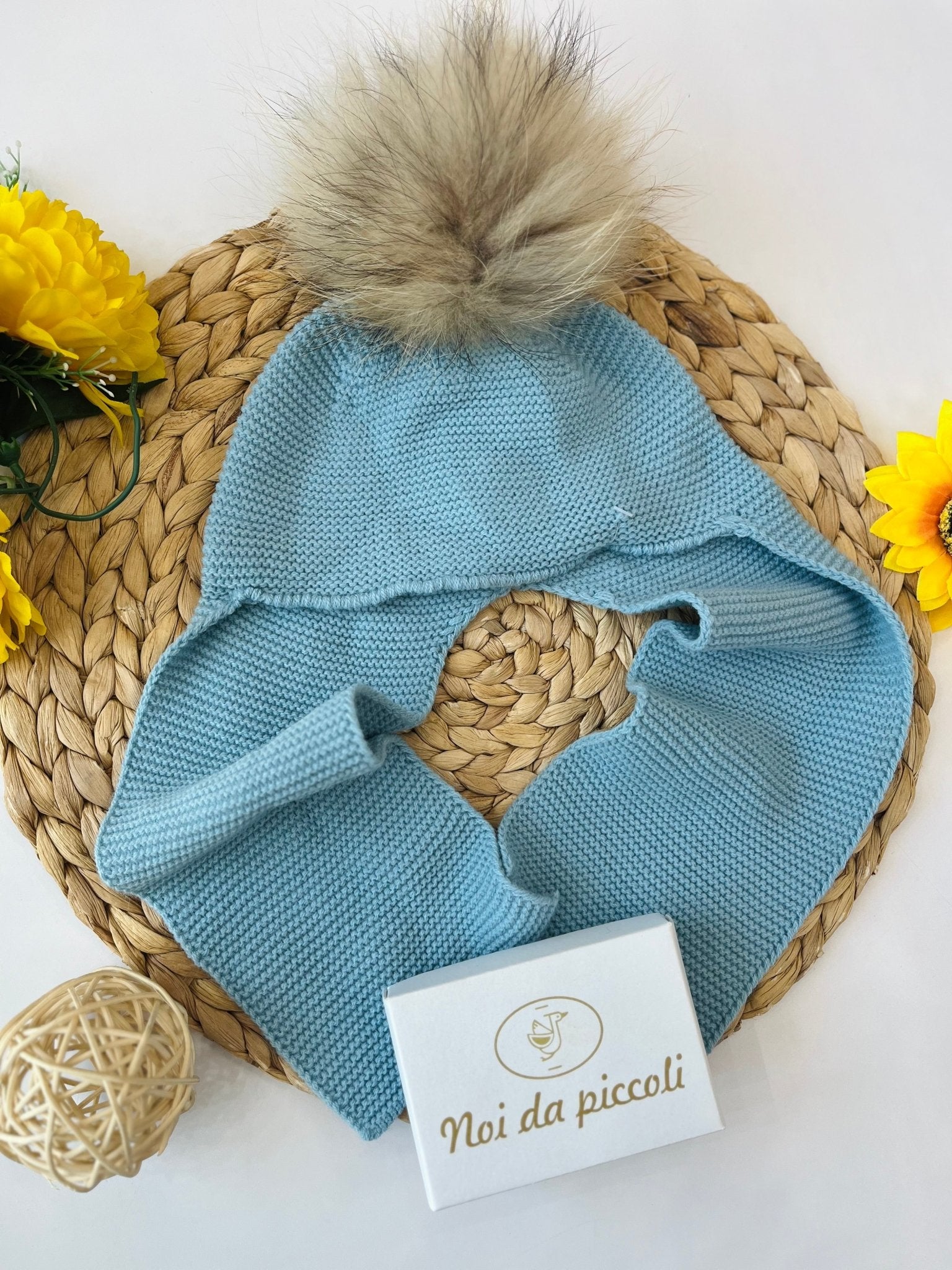 CAPPELLINO CON COPRI COLLO UNITO CELESTONE - Noi da piccoli