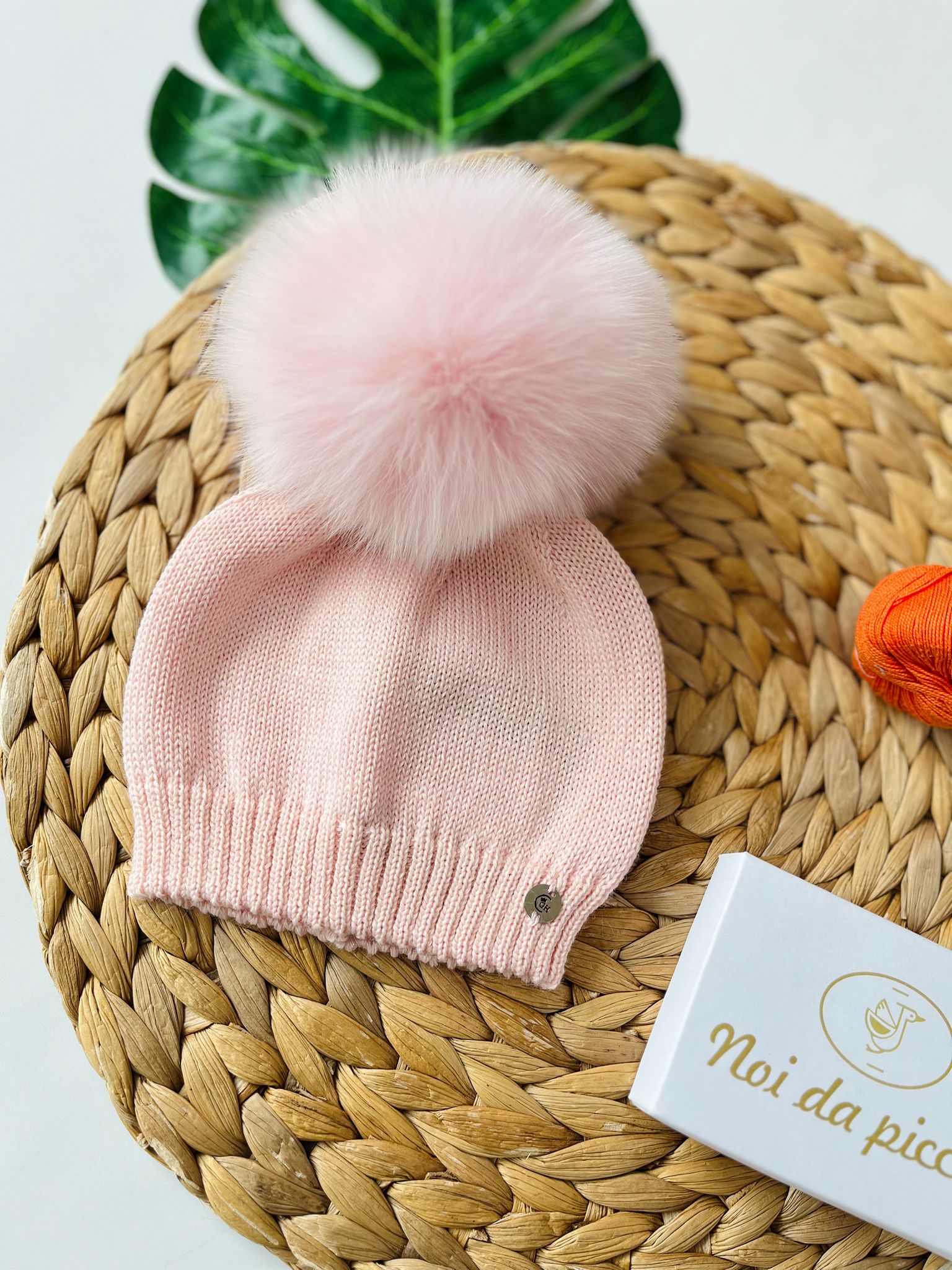 CAPPELLINO CUFFIETTA 1 PON POM VOLPE Lana ROSA - Noi da piccoli