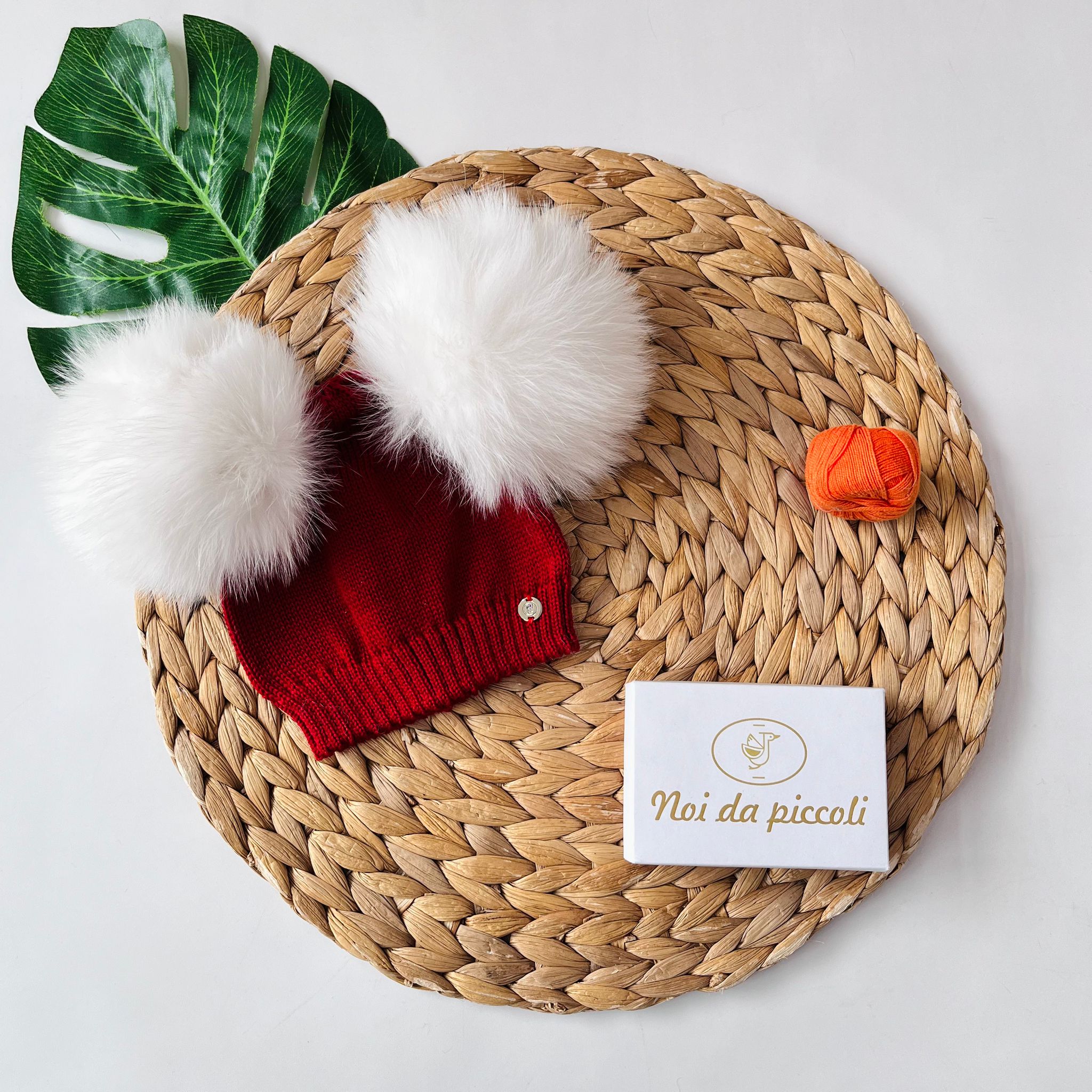 CAPPELLINO CUFFIETTA 2 PON POM VOLPE Lana ROSSO - Noi da piccoli