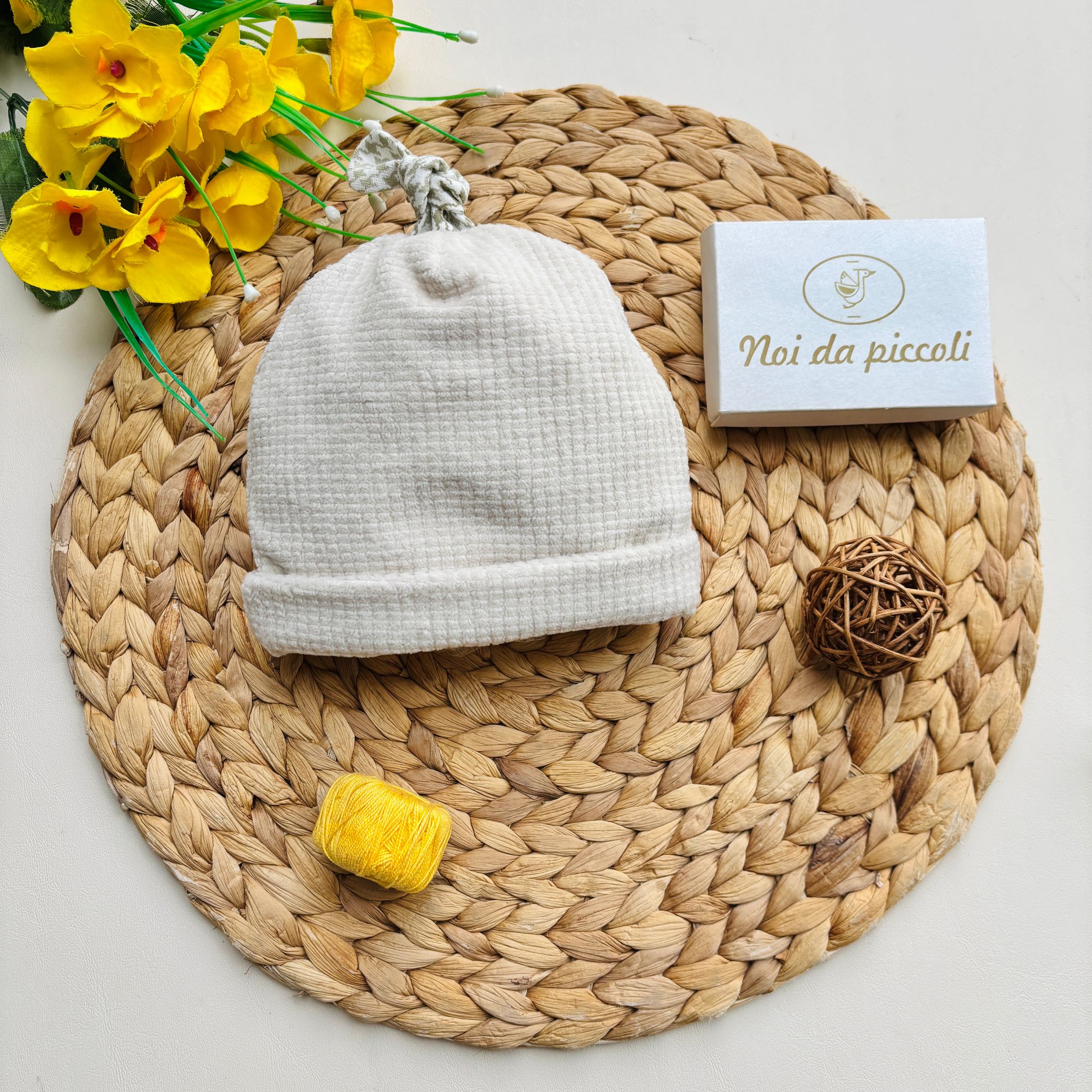 CAPPELLINO IN CALDO COTONE BEIGE - Noi da piccoli