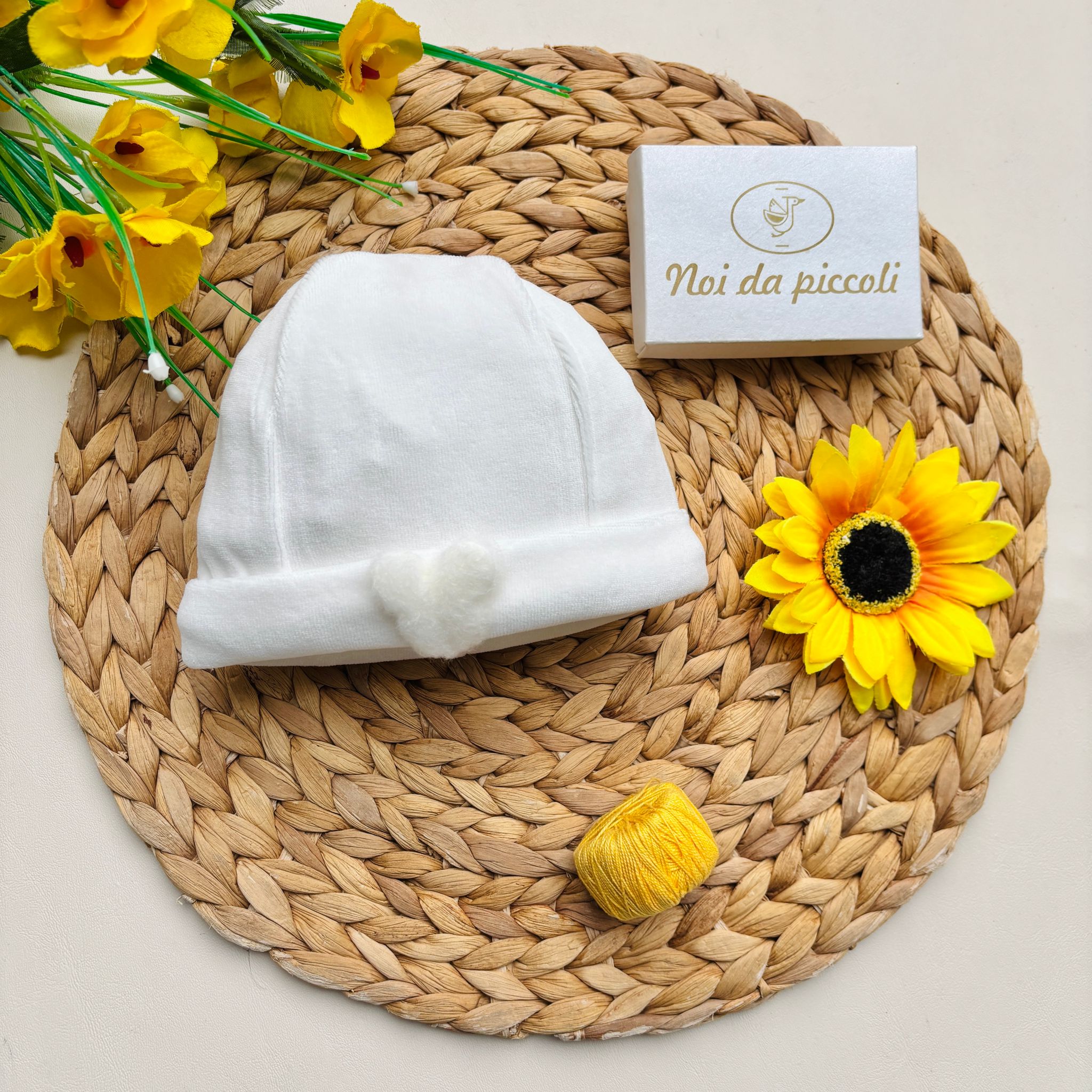 CAPPELLINO IN CINIGLIA CON ORSETTO BIANCO - Noi da piccoli