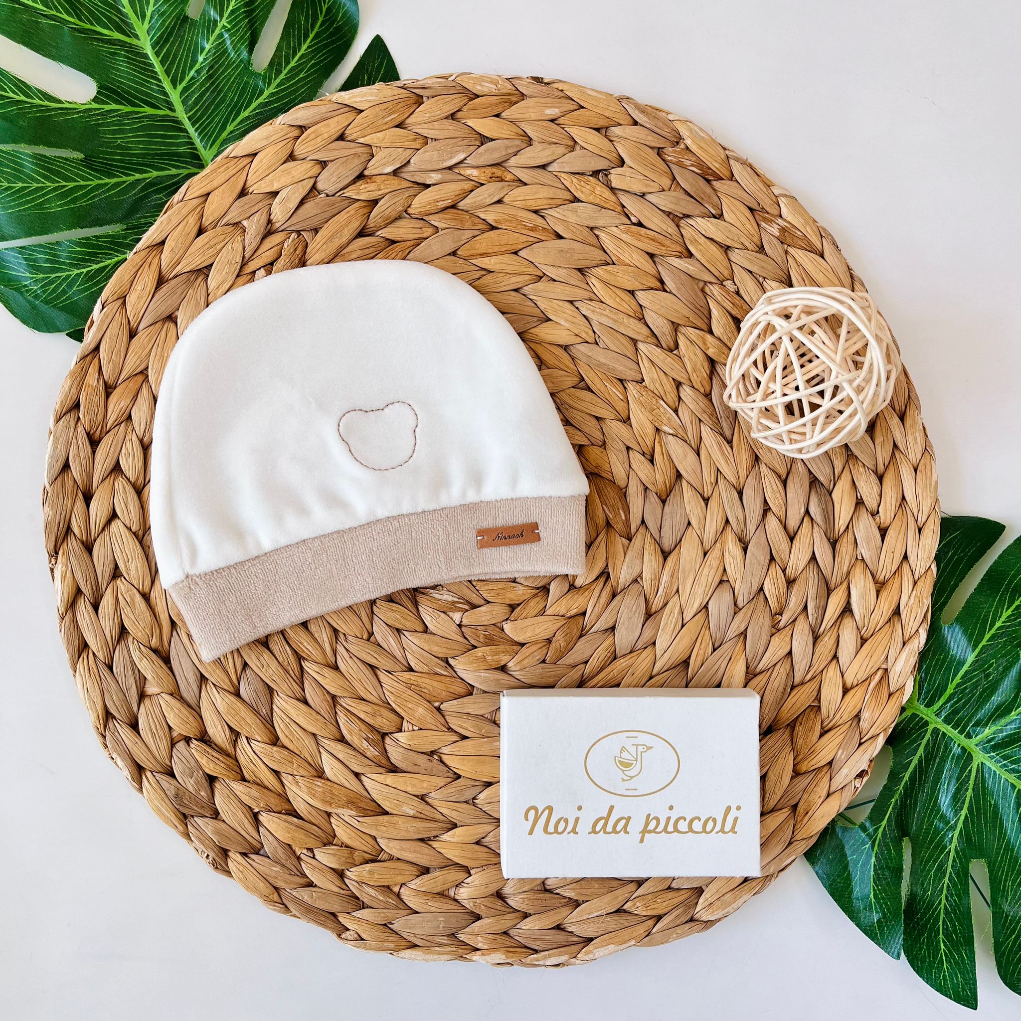 CAPPELLINO IN CINIGLIA CON ORSETTO PANNA BEIGE - Noi da piccoli