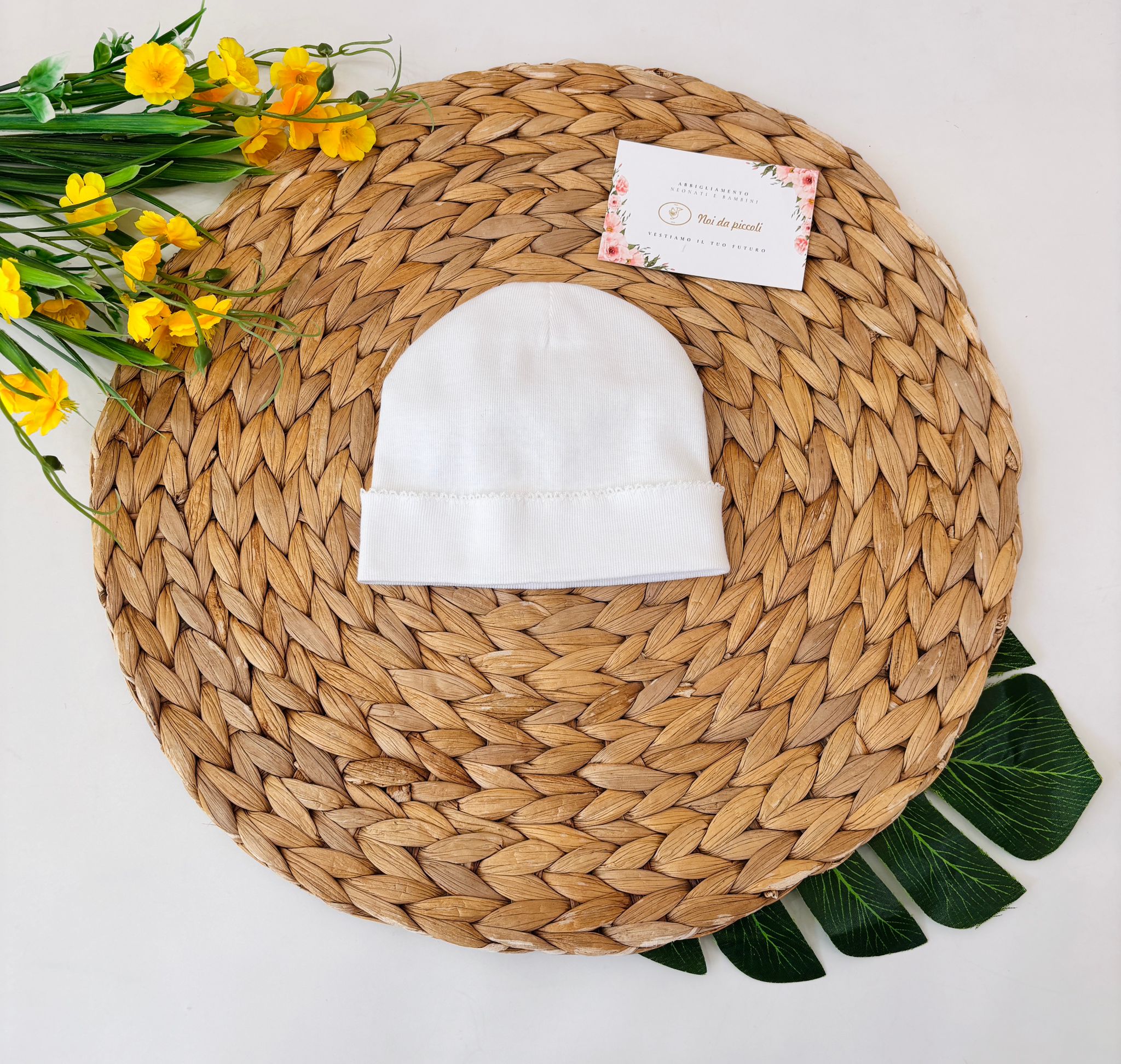 CAPPELLINO IN COTONE BIANCO - Noi da piccoli