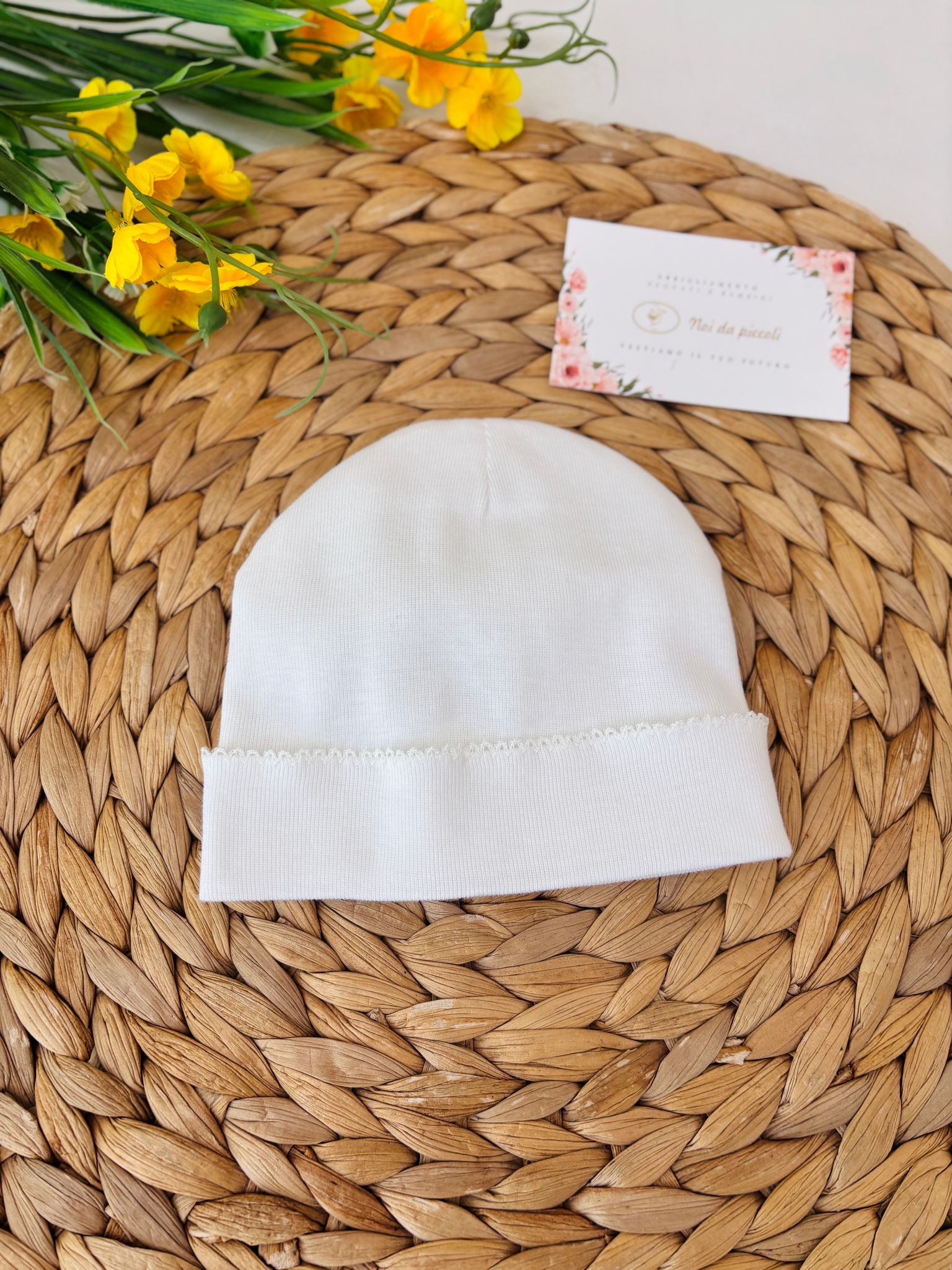 CAPPELLINO IN COTONE BIANCO - Noi da piccoli