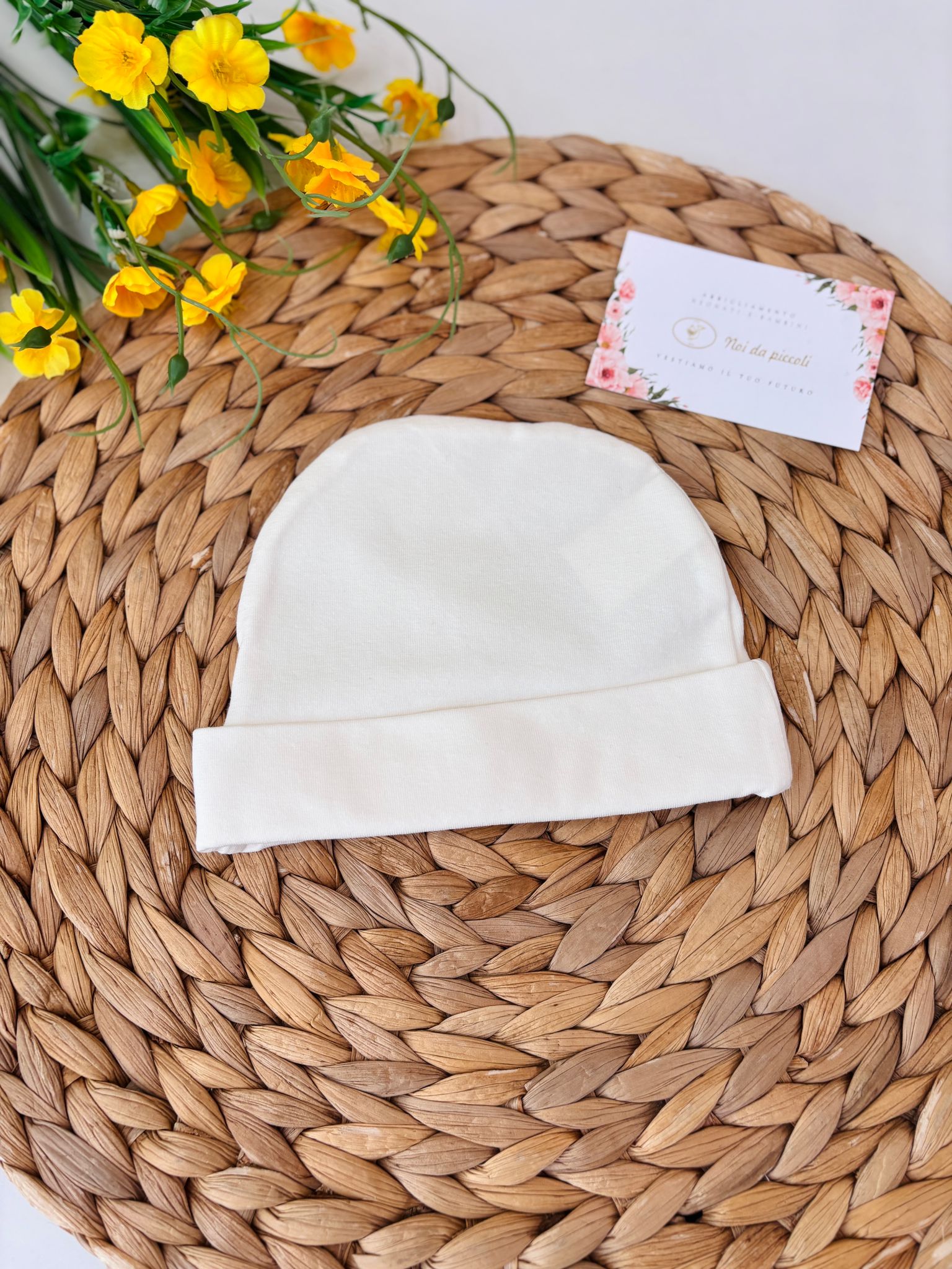 CAPPELLINO IN COTONE BIANCO - Noi da piccoli