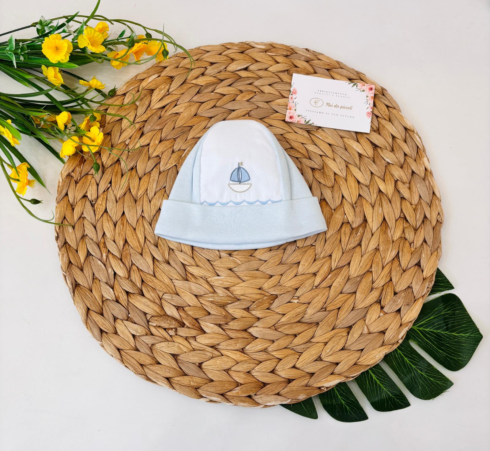CAPPELLINO IN COTONE CON BARCHETTA CIELO - Noi da piccoli