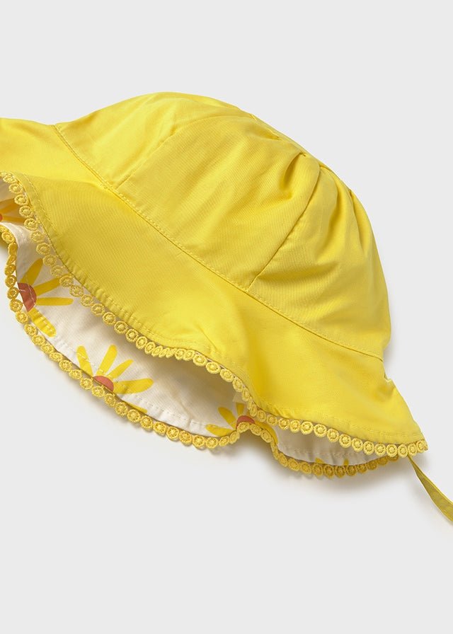 CAPPELLINO IN COTONE CON RICAMI GIALLO - Noi da piccoli
