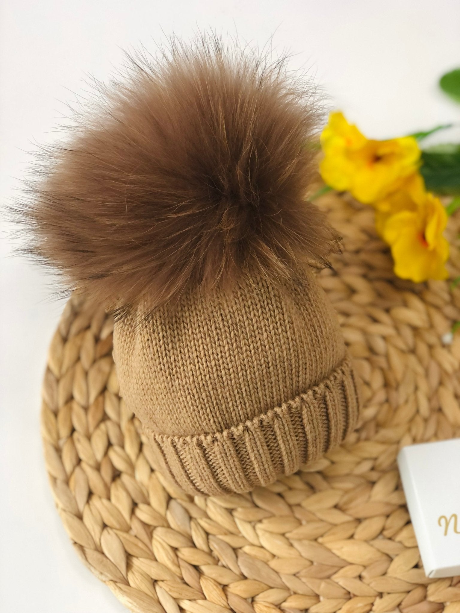 CAPPELLINO LANA E CASHEMIRE PON POM VOLPE CAPPUCCINO - Noi da piccoli