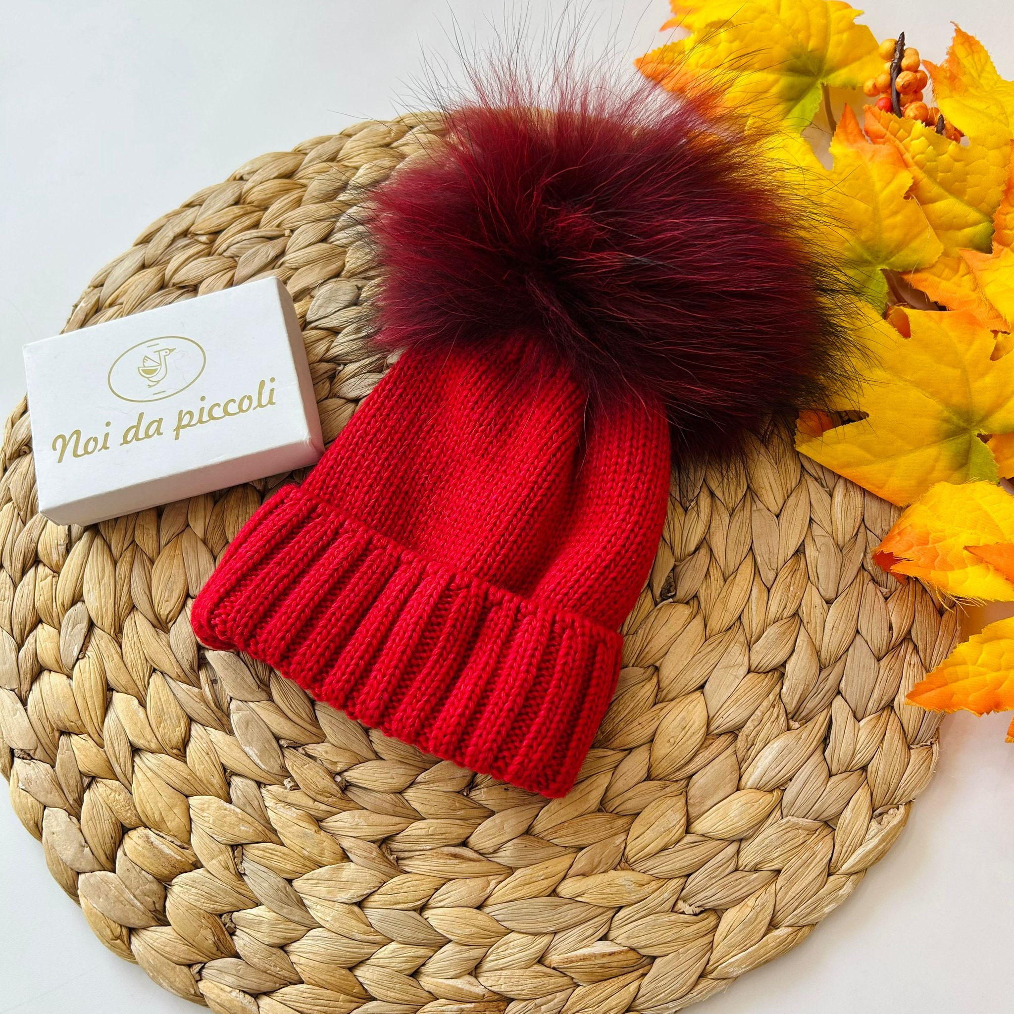 CAPPELLINO LANA E CASHEMIRE PON POM VOLPE ROSSO SCURO - Noi da piccoli