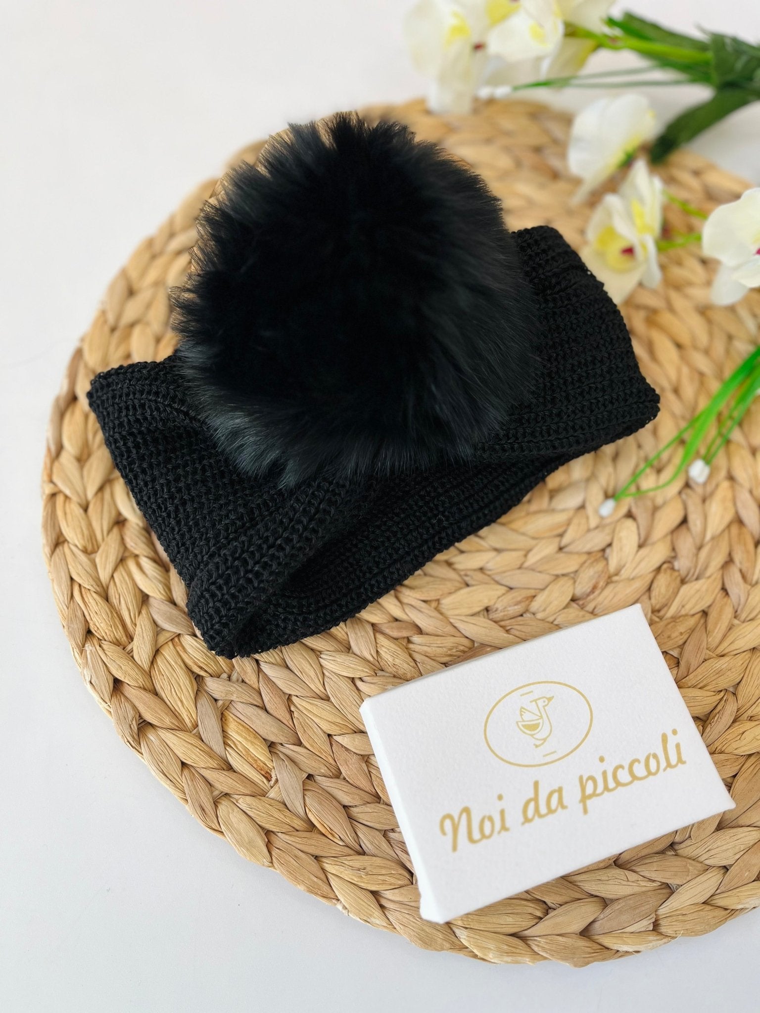 CAPPELLINO NERO CON PON POM DOPPIA FUNZIONE - Noi da piccoli