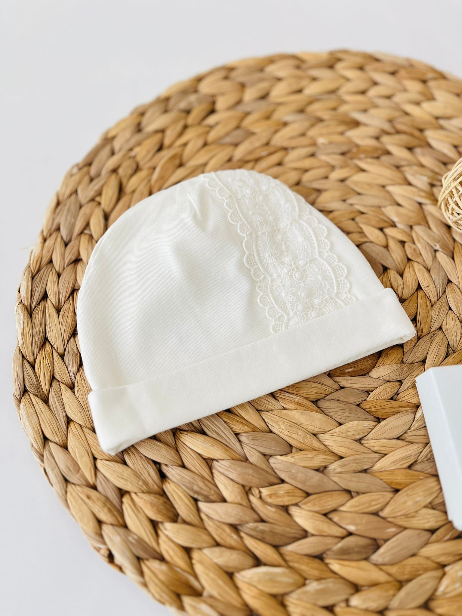 CAPPELLINO PIZZO 100 % COTONE PANNA - Noi da piccoli