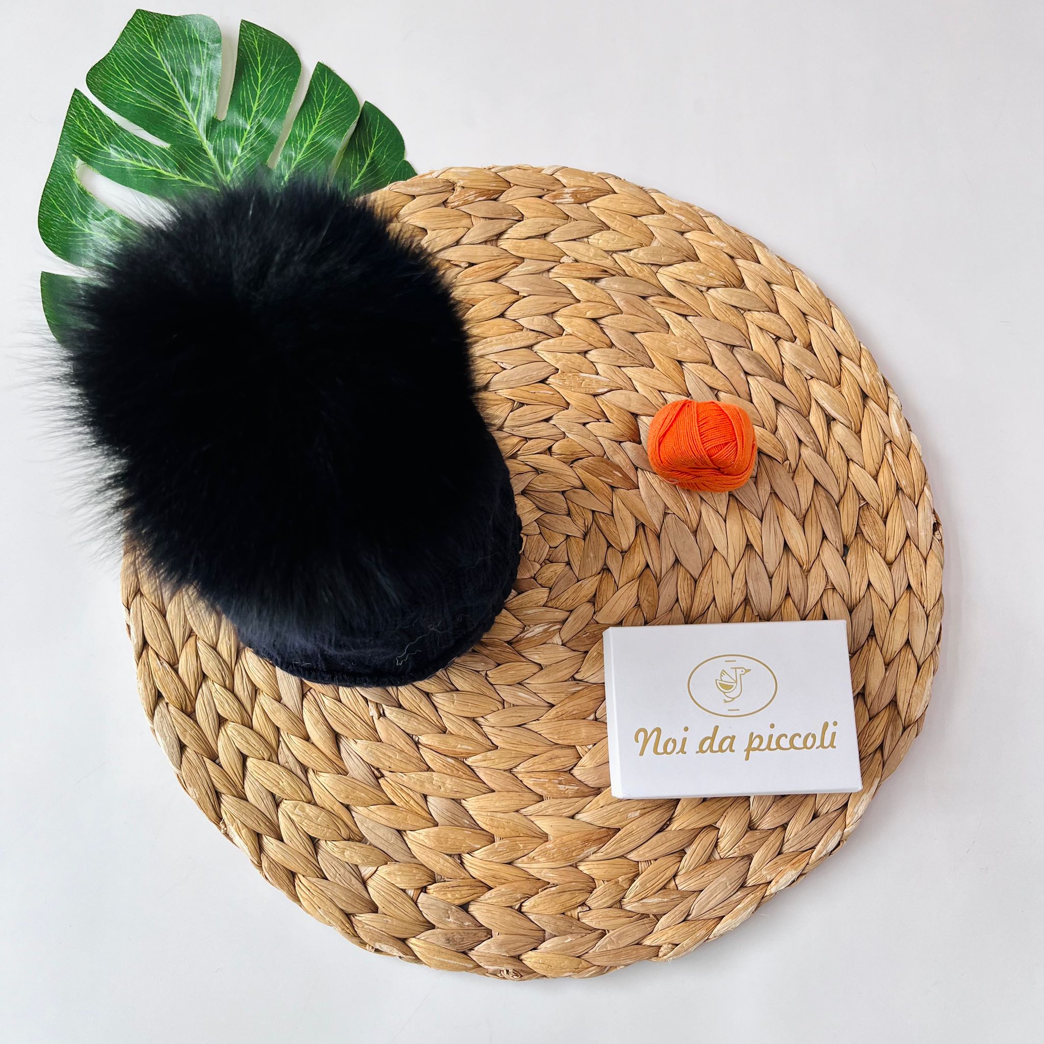 CAPPELLINO TRECCIA 1 PON POM VOLPE LANA E CASHMERE BLU - Noi da piccoli