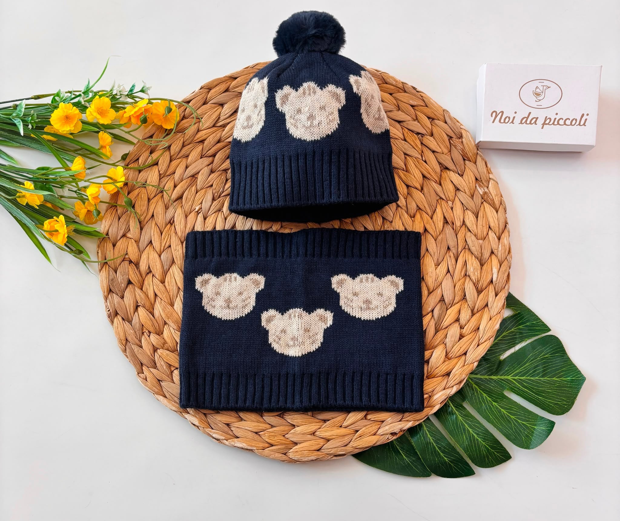 CAPPELLO FILATO CALDO BLU - Noi da piccoli