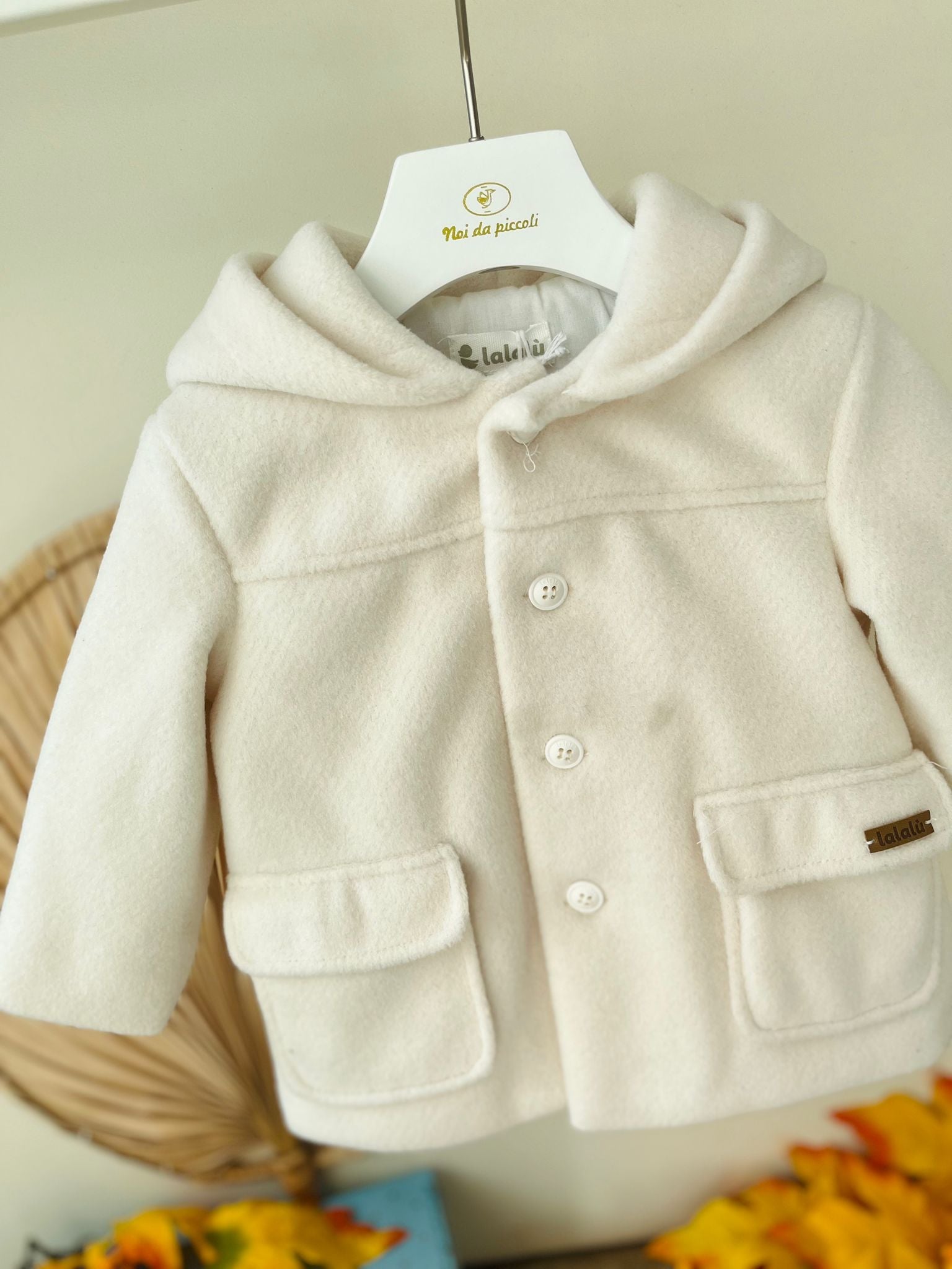 CAPPOTTINO CON CAPPUCCIO IN PANNO CREMA - Noi da piccoli