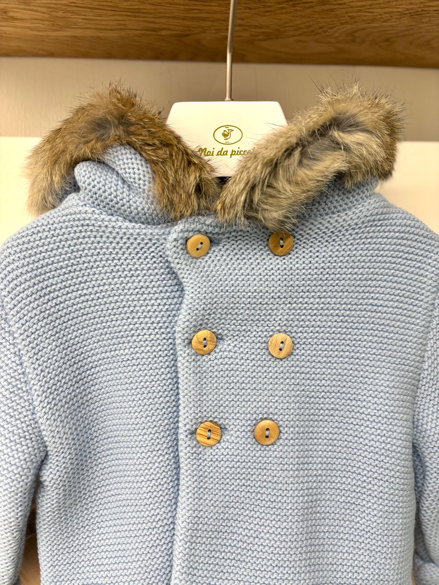 CAPPOTTINO CON CAPPUCCIO PELLICCIA MAGLIA CALDA AZULADO - Noi da piccoli