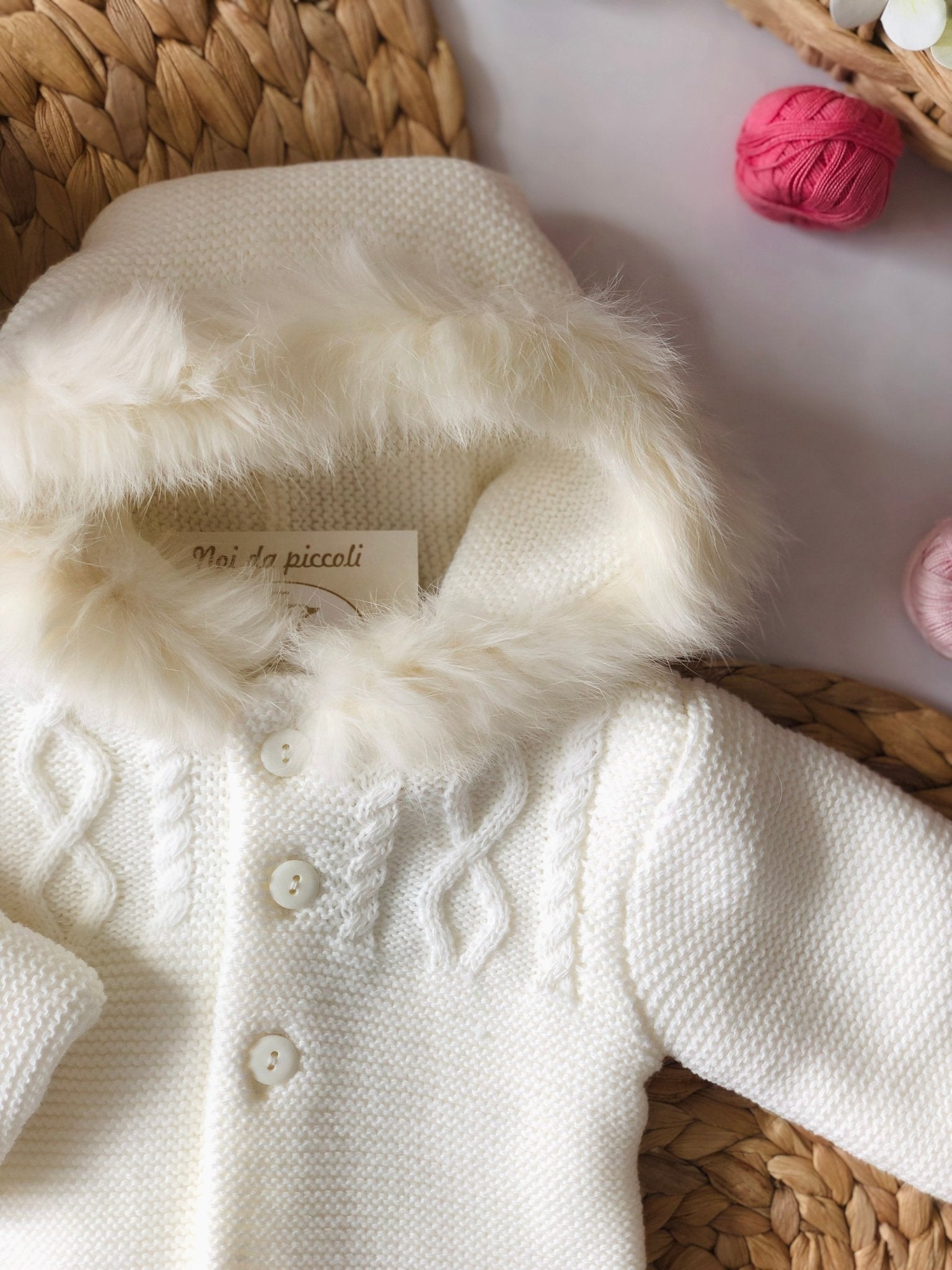 CAPPOTTINO CON CAPPUCCIO PELLICCIA MAGLIA CALDA LATTE - Noi da piccoli