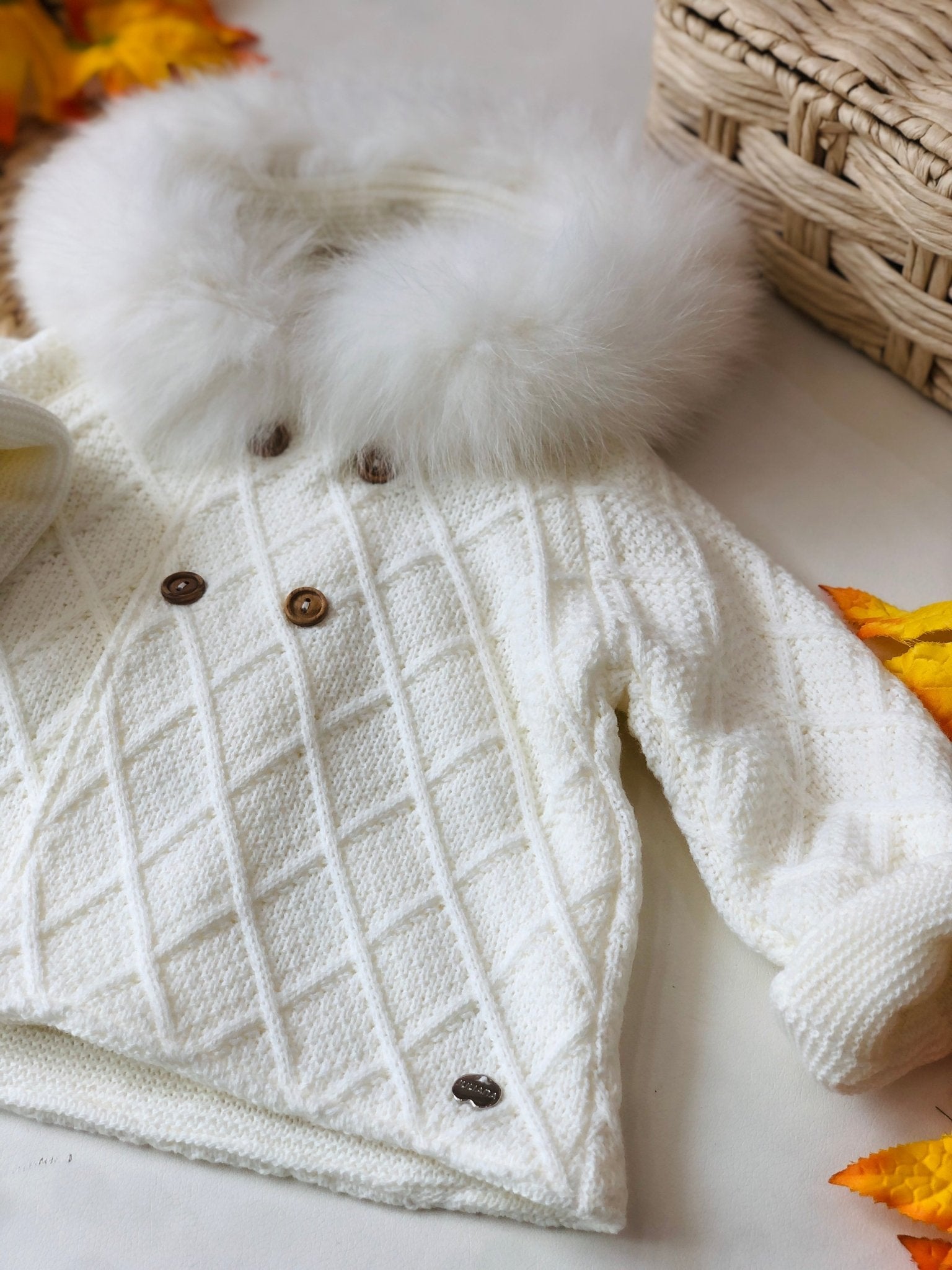 CAPPOTTINO FILATO CALDO CRUDO CON PELLICCETTA TONO SU TONO - Noi da piccoli