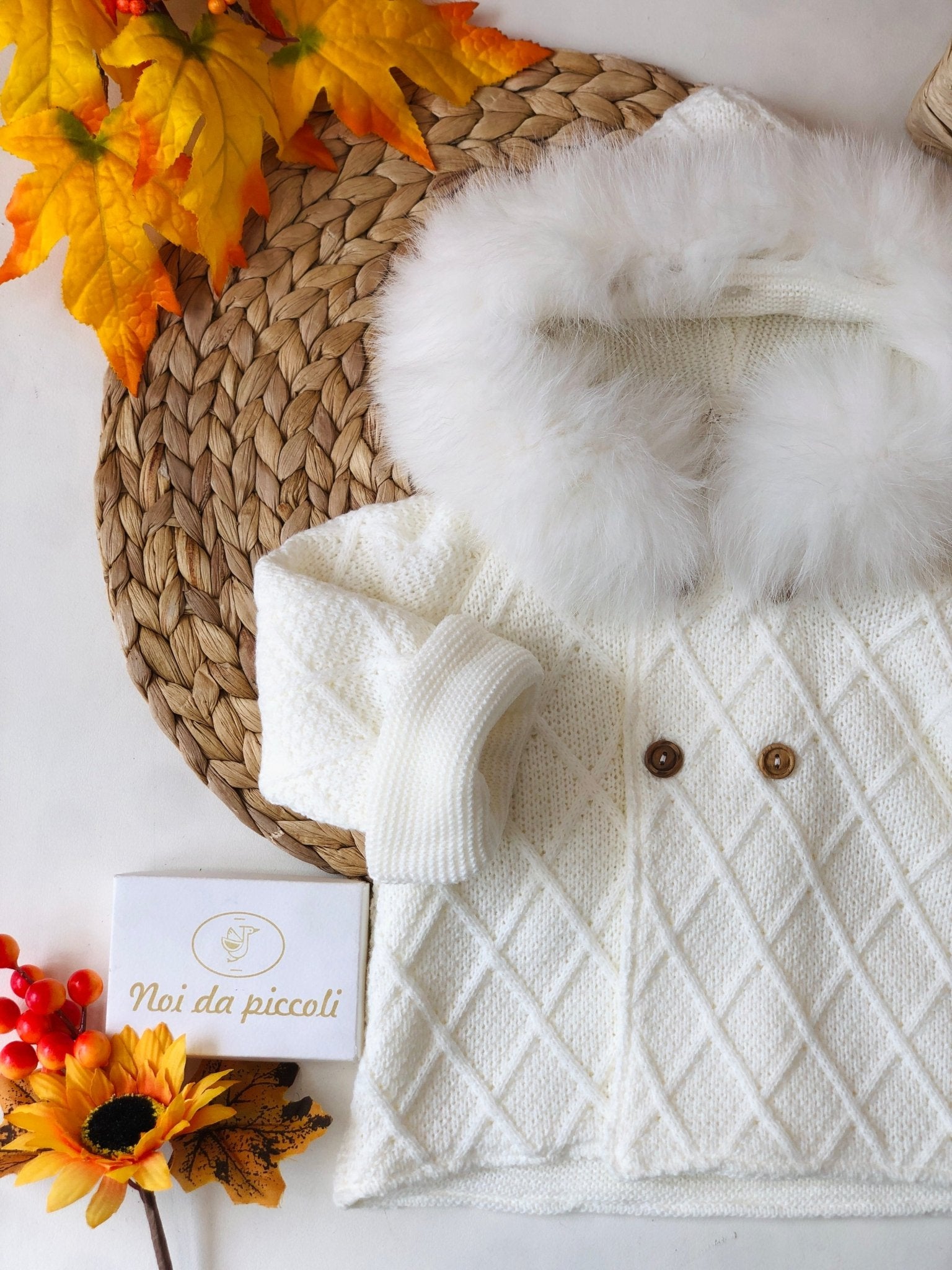 CAPPOTTINO FILATO CALDO CRUDO CON PELLICCETTA TONO SU TONO - Noi da piccoli