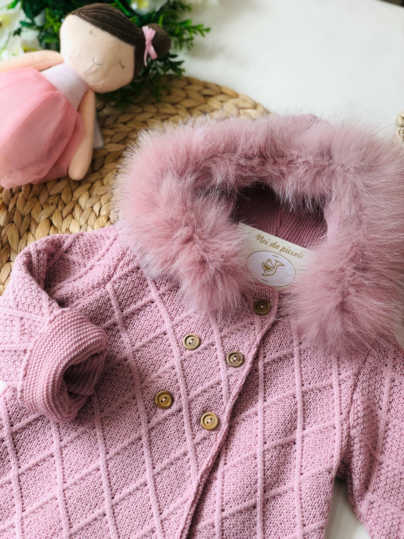 CAPPOTTINO FILATO CALDO MAQUILLAJE CON PELLICCETTA TONO SU TONO - Noi da piccoli