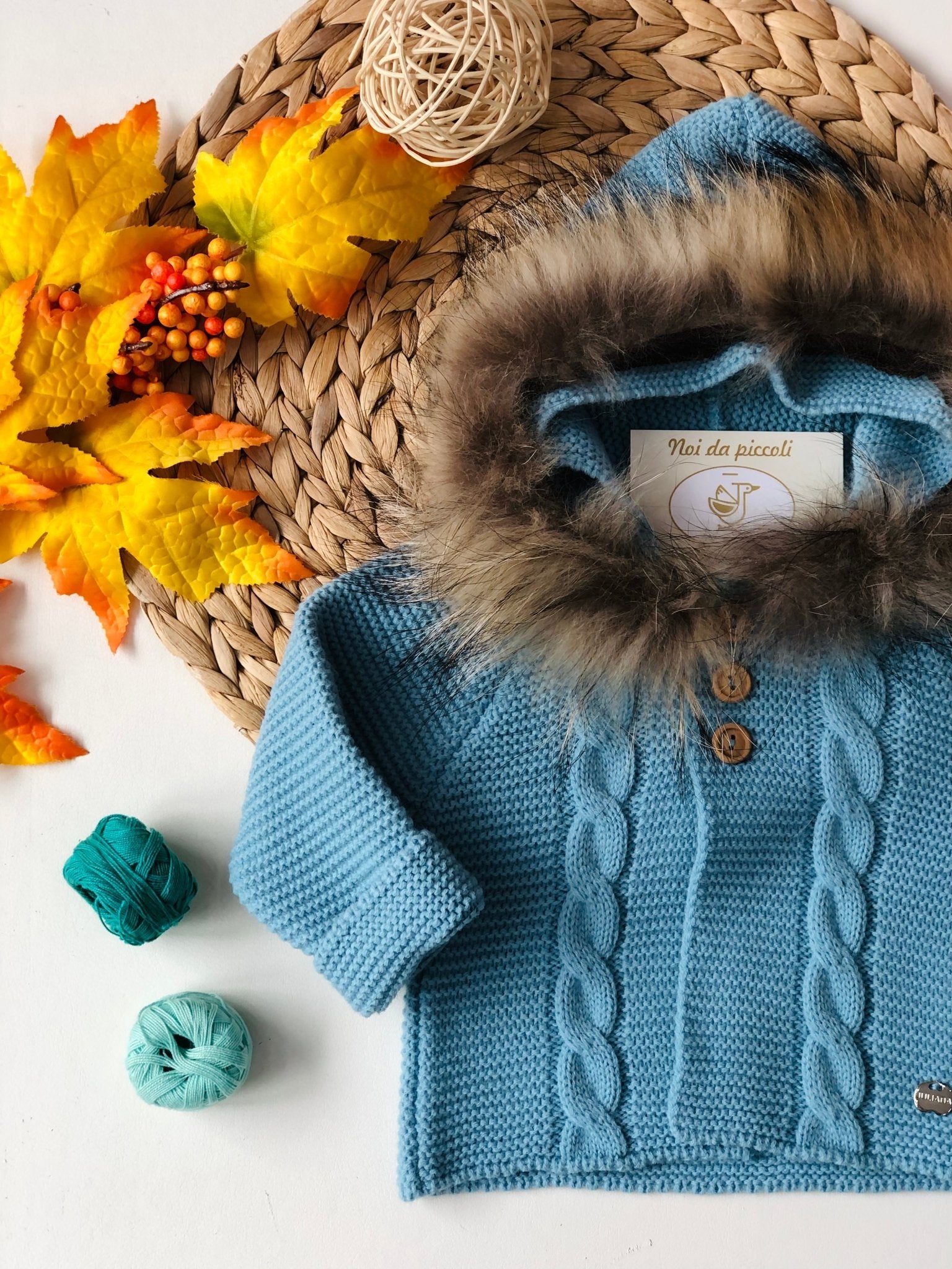 CAPPOTTINO IN MAGLIA AZULADO CON PELLICCETTA BEIGE - Noi da piccoli