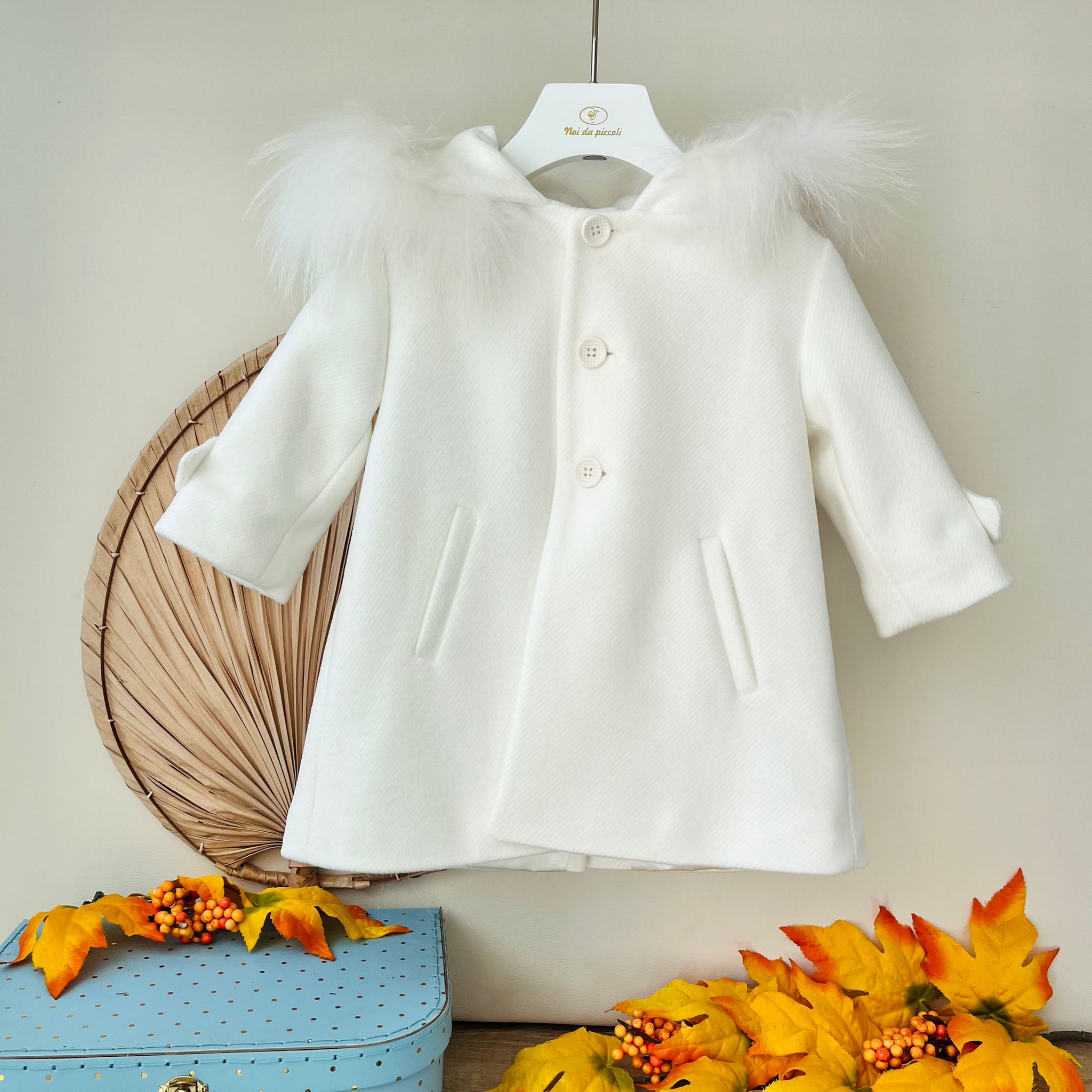 CAPPOTTO IN PANNO CON CAPPUCCIO IN PELLICCIA PANNA - Noi da piccoli