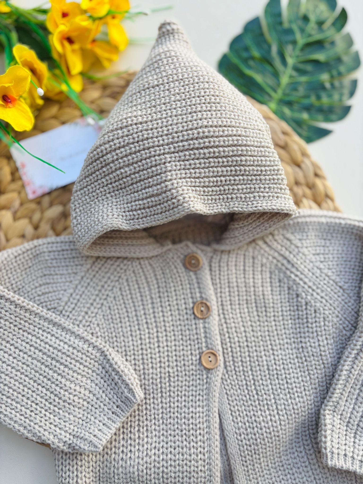 CARDIGAN IN LANA CON BOTTONCINI BEIGE - Noi da piccoli