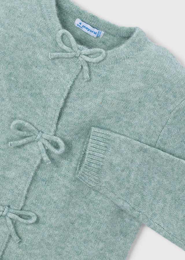 CARDIGAN VERDE SALVIA CON CHIUSURA A FIOCCHETTI IN FILATO CALDO - Noi da piccoli