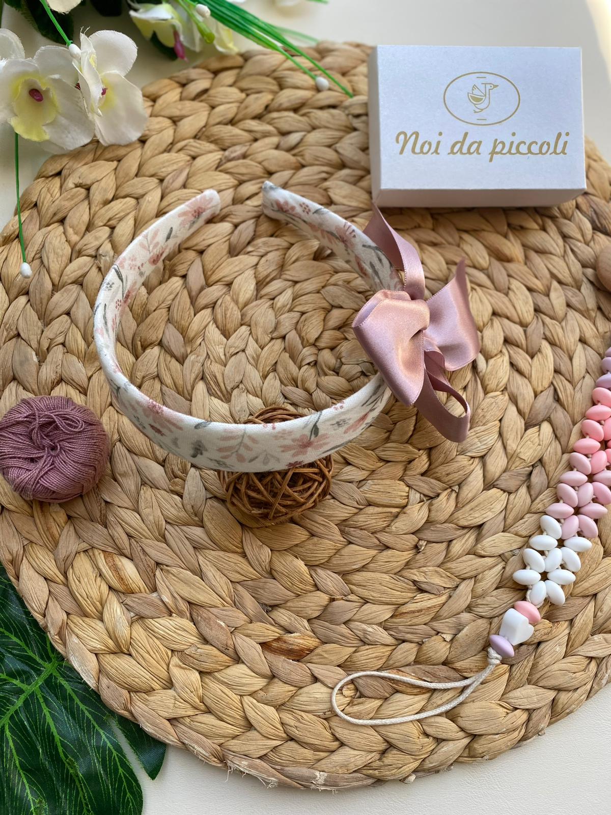 CERCHIETTO CON FIOCCHETTO ROSA - Noi da piccoli