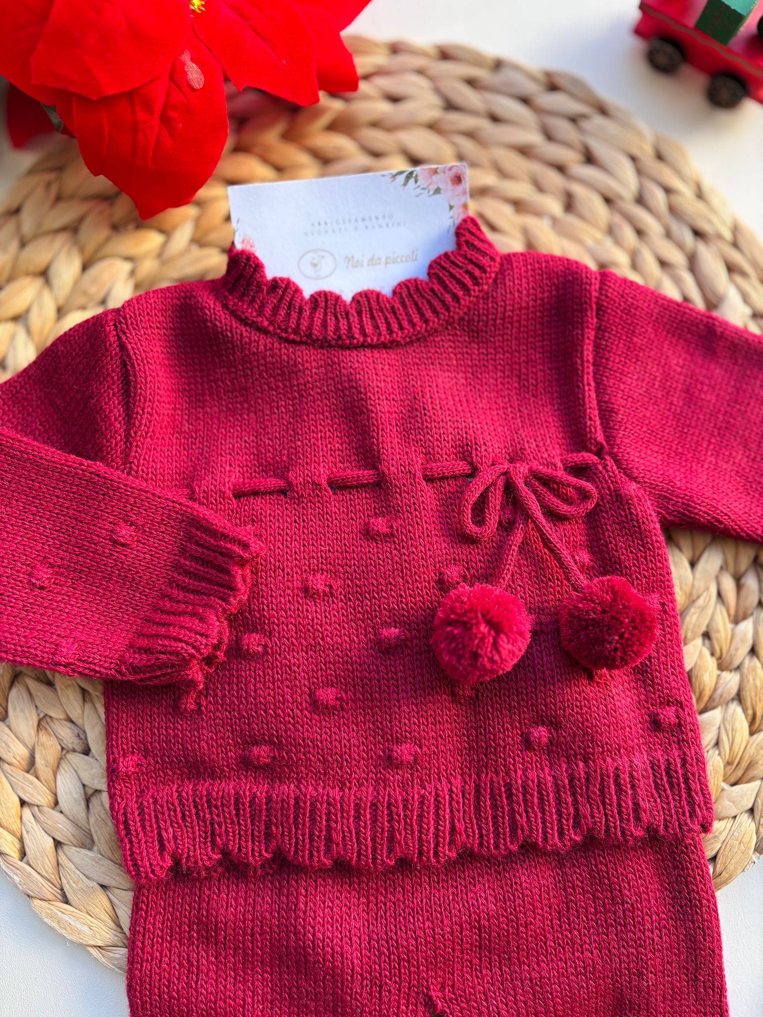 COMPELTO 2PZ DOLCE PONPOM FILATO CALDO CEREZA - Noi da piccoli