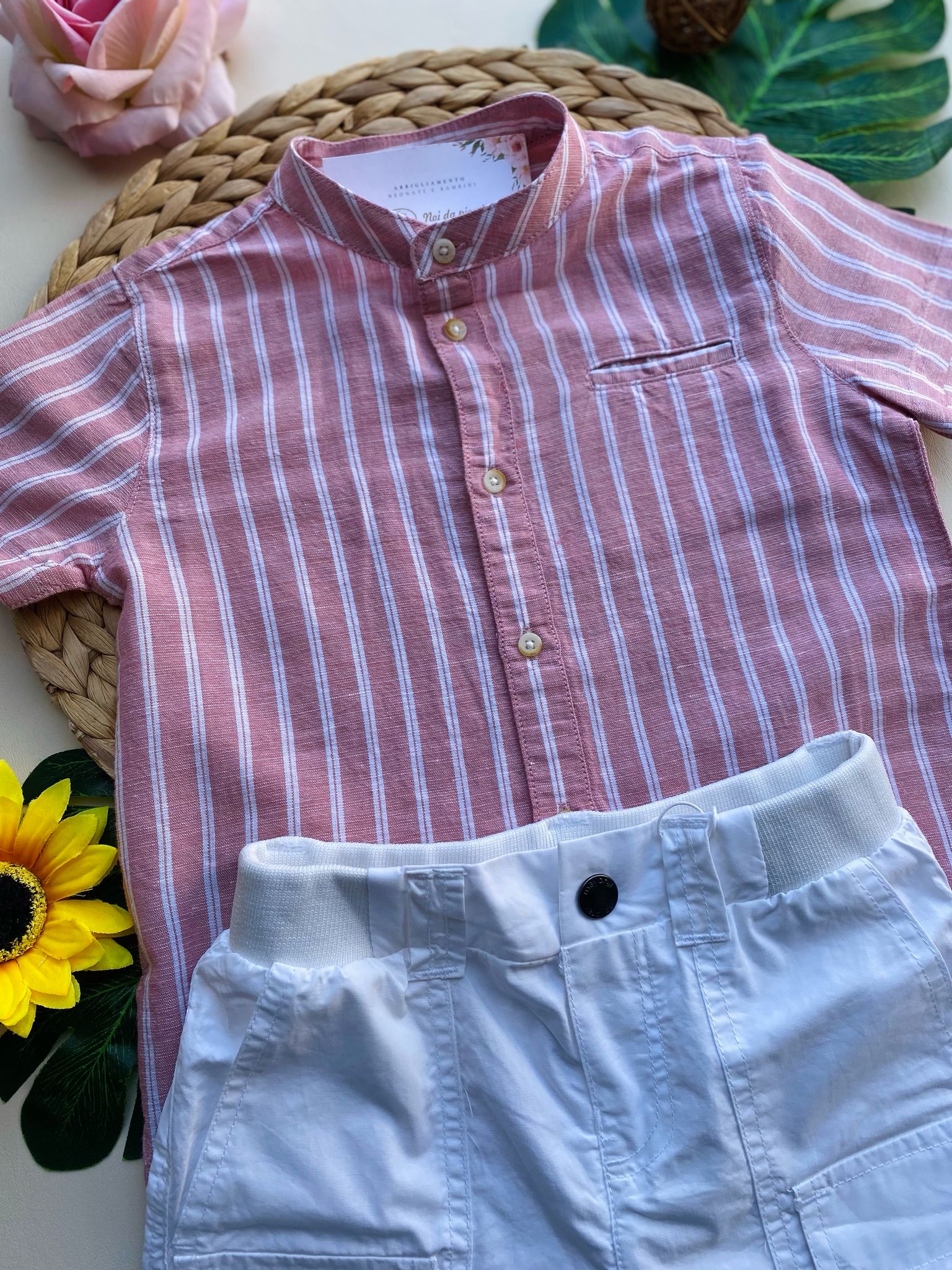 completo 2 pz con camicina rosa a righe e pantaloncino bianco - Noi da piccoli