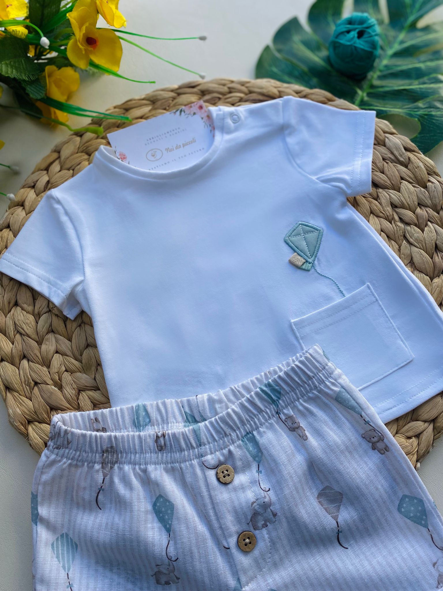 completo 2 pz con pantaloncino beige con orsetti e magliettina bianca - Noi da piccoli