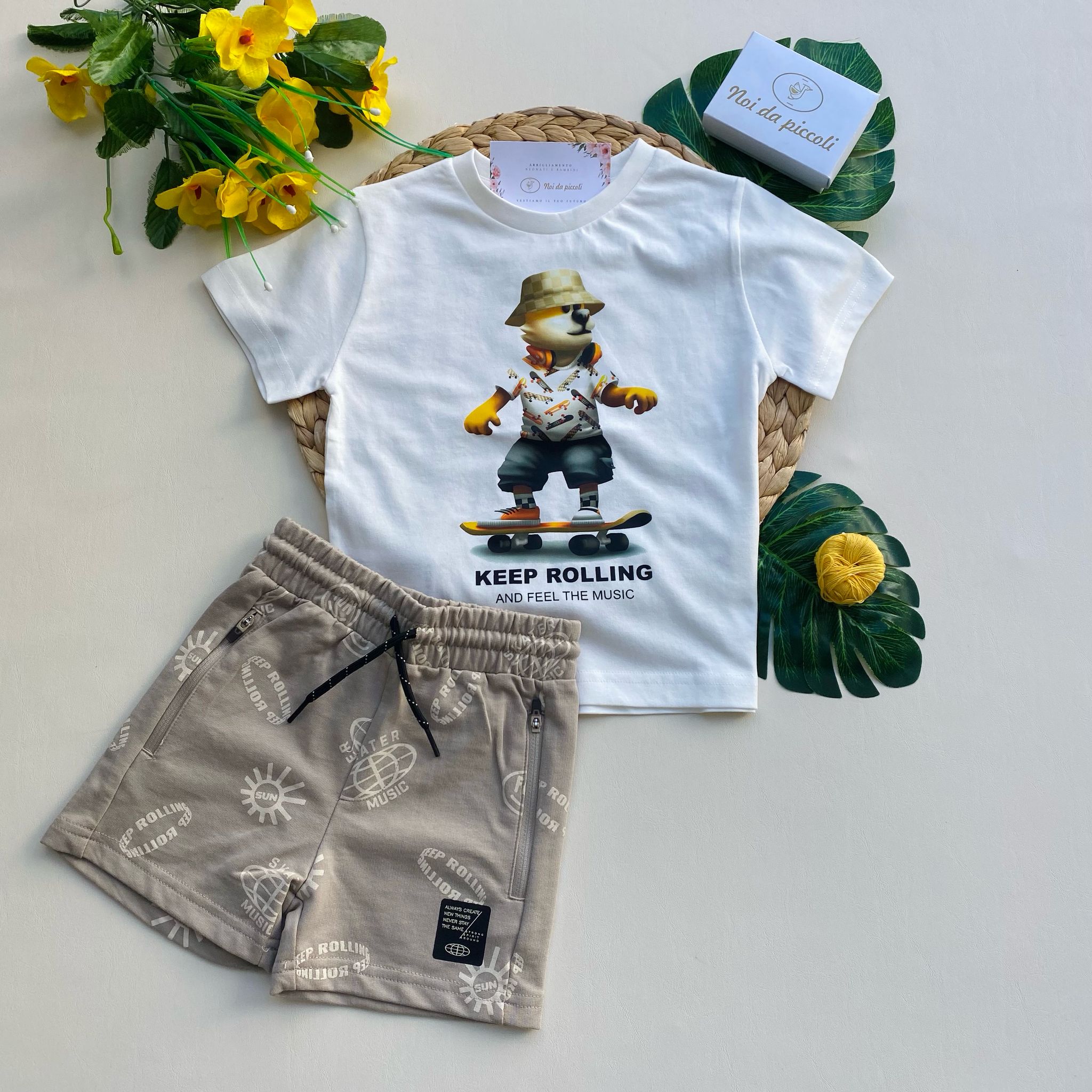 completo 2 pz con pantaloncino beige e magliettina bianca - Noi da piccoli