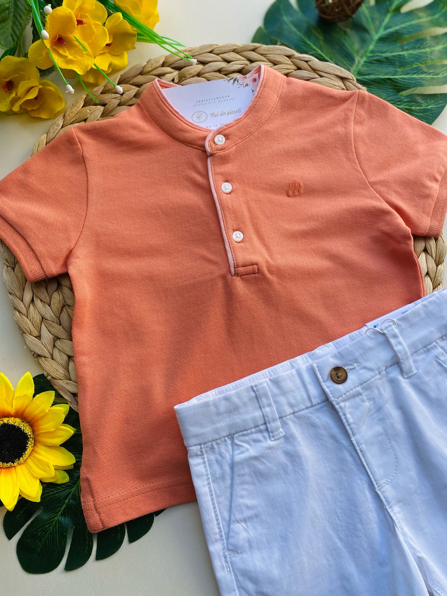 completo 2 pz con pantaloncino bianco e magliettina arancione - Noi da piccoli