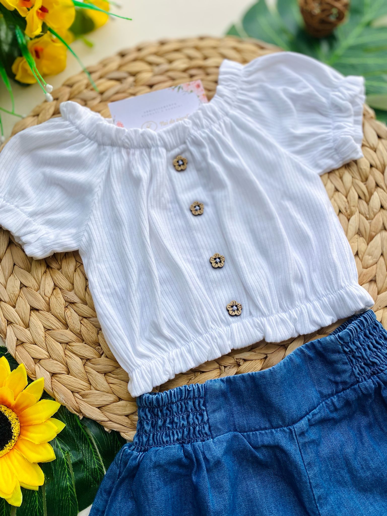 COMPLETO 2 PZ CON PANTALONCINO IN COLORAZIONE JEANS E MAGLIETTINA BIANCA - Noi da piccoli