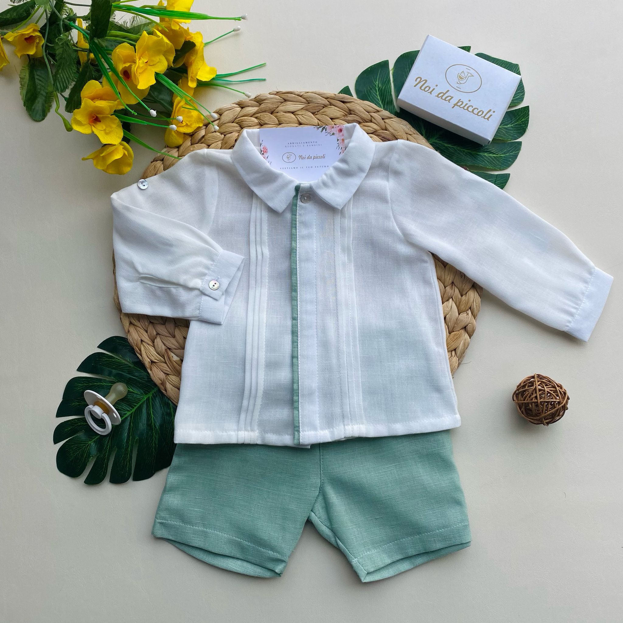 completo 2 pz con pantaloncino verde e camicia bianca - Noi da piccoli