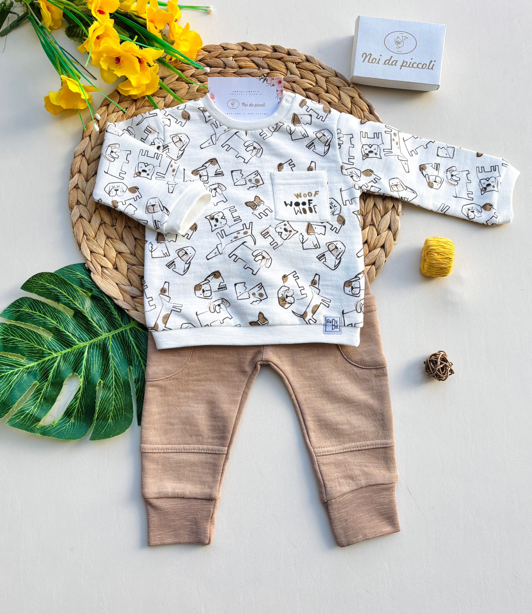 COMPLETO 2 PZ IN CALDO COTONE CON CAGNOLINI BIANCO E BISCOTTO - Noi da piccoli