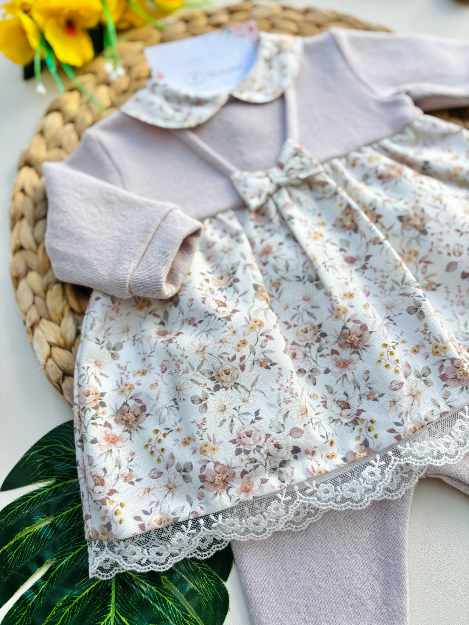 COMPLETO 2 PZ IN CINIGLIA CON FIORELLINI cipria - Noi da piccoli