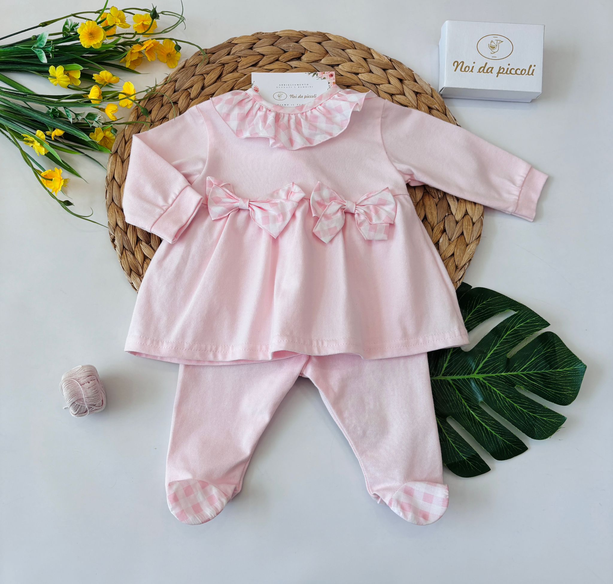 COMPLETO 2 PZ IN COTONE CON FIOCCHETTI ROSA - Noi da piccoli