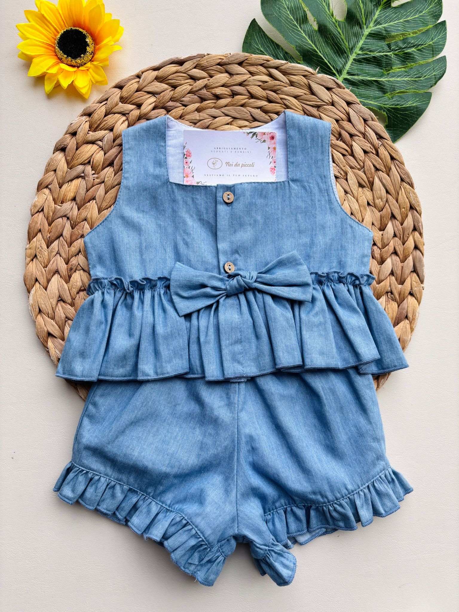 COMPLETO 2 PZ IN COTONE CON FIOCCHETTO CENTRALE E BOTTONCINI IN FINTO LEGNO AZUL - Noi da piccoli