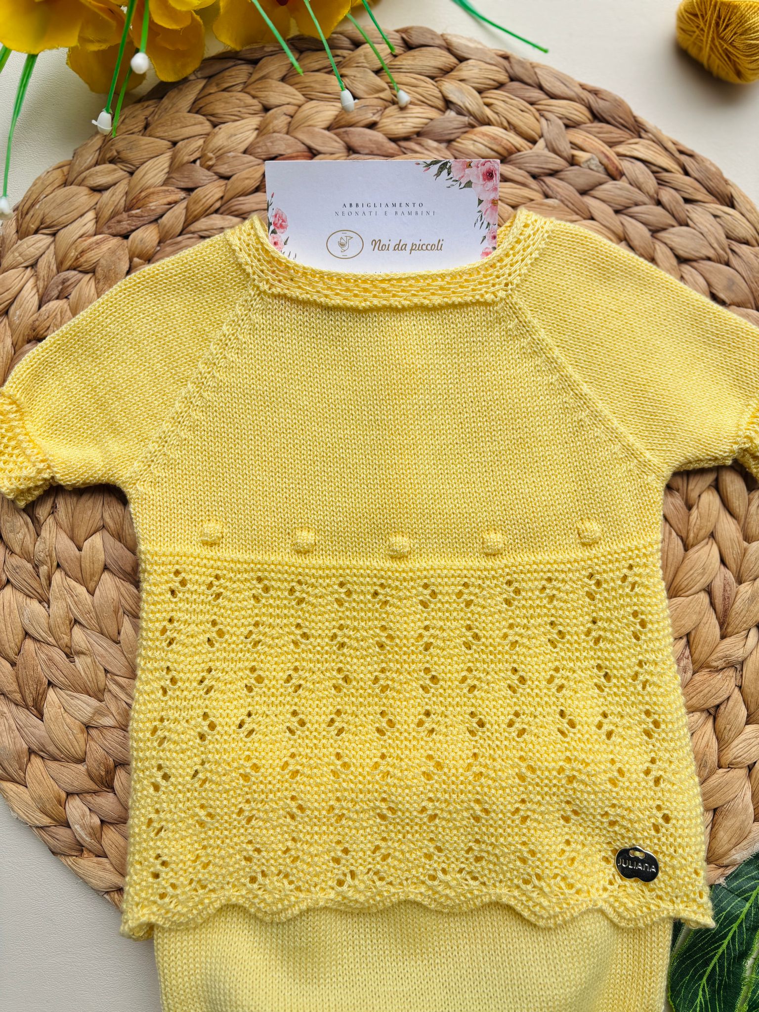 COMPLETO 2 PZ IN COTONE E ACRILICO AMARILLO CON RICAMI - Noi da piccoli