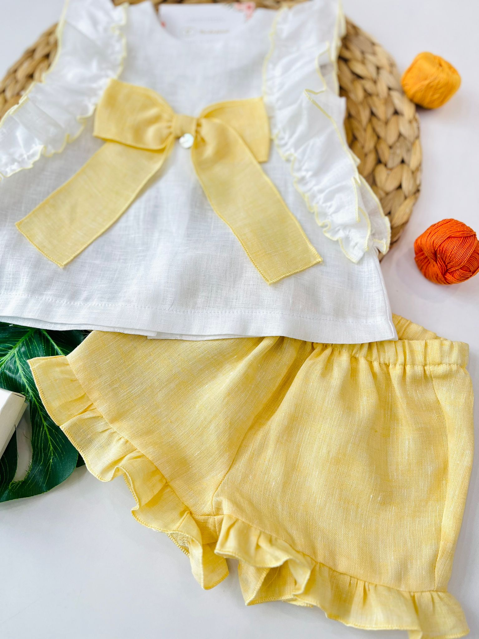 COMPLETO 2 PZ PROFUMO D'ESTATE 100% lino GIALLO - Noi da piccoli
