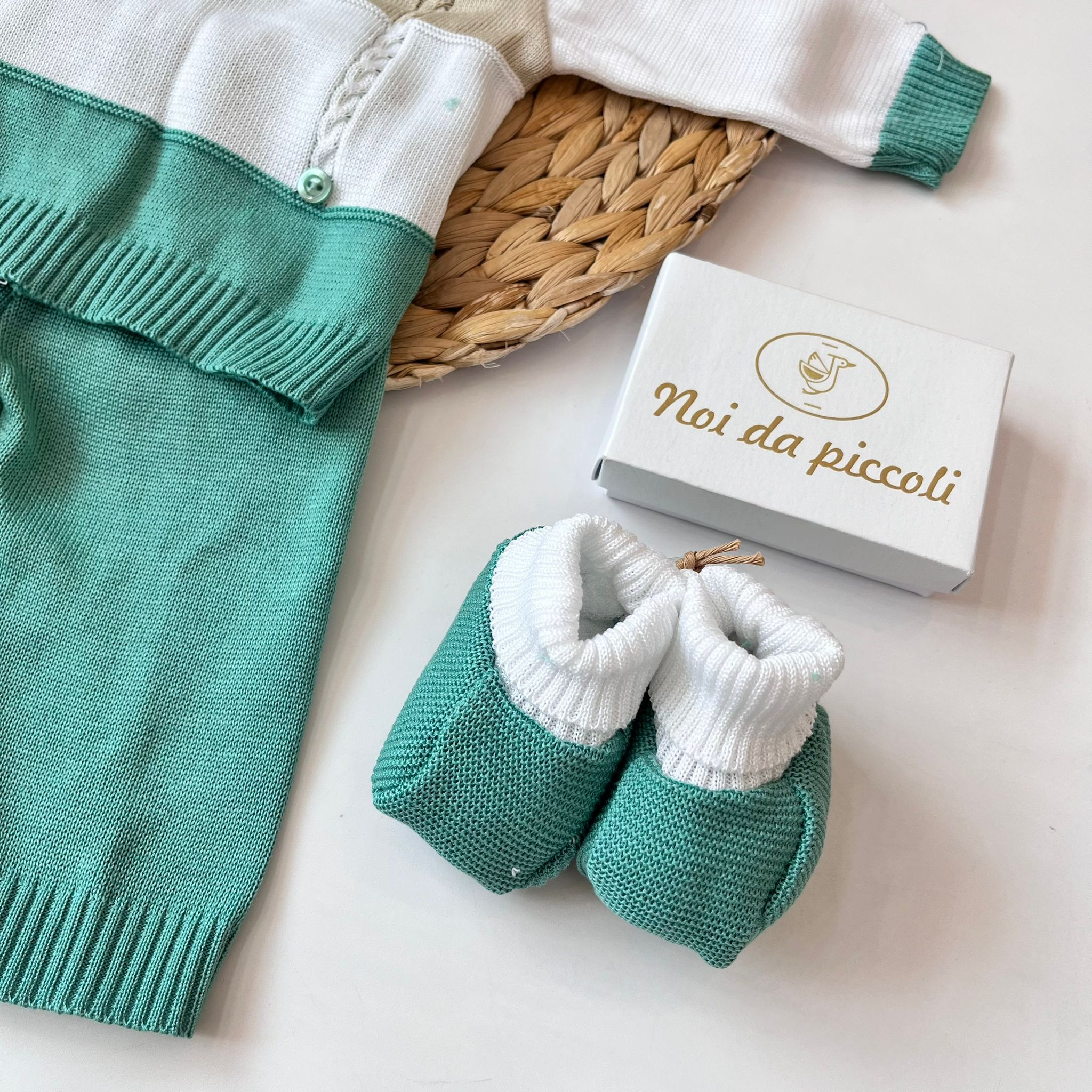 COMPLETO 2PZ CON BABBUCCE 100 % COTONE VERDE - Noi da piccoli